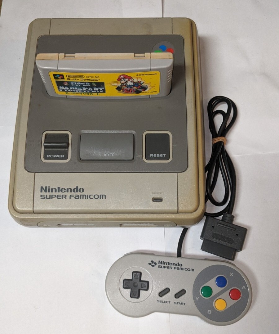 Nintendo Super Famicom Console + Super Mario Kart + Controller – HVC-002. SF15