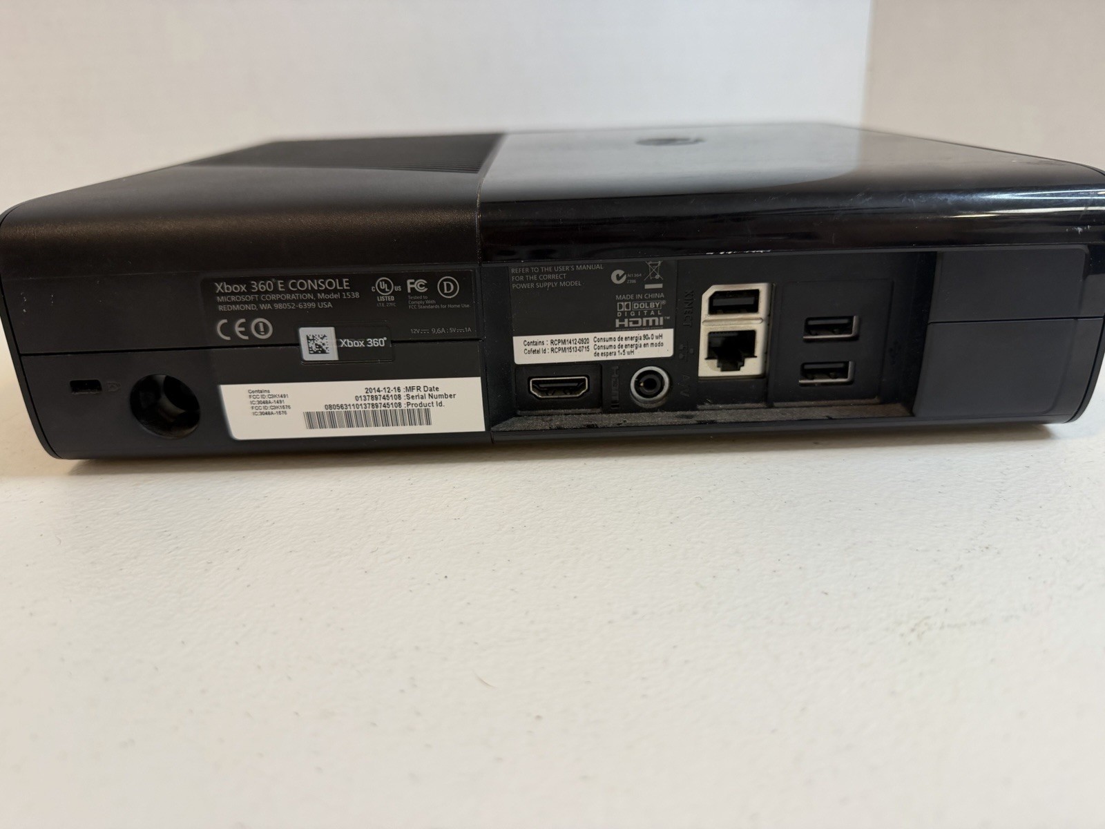 Microsoft Xbox 360 E Console Model 1538 Tested Powers On No HDD 2 Controllers