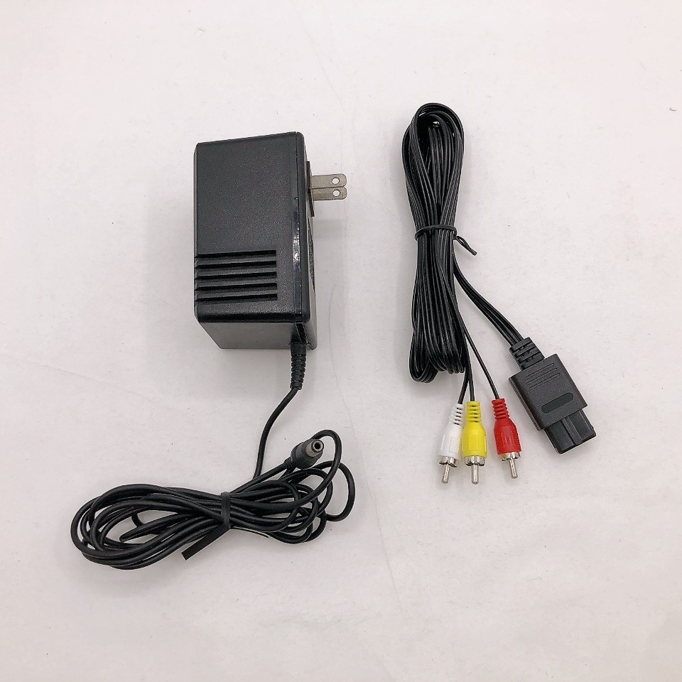 Nintendo New Famicom Console AV HVC-101 Controller Made in Japan NES Tested