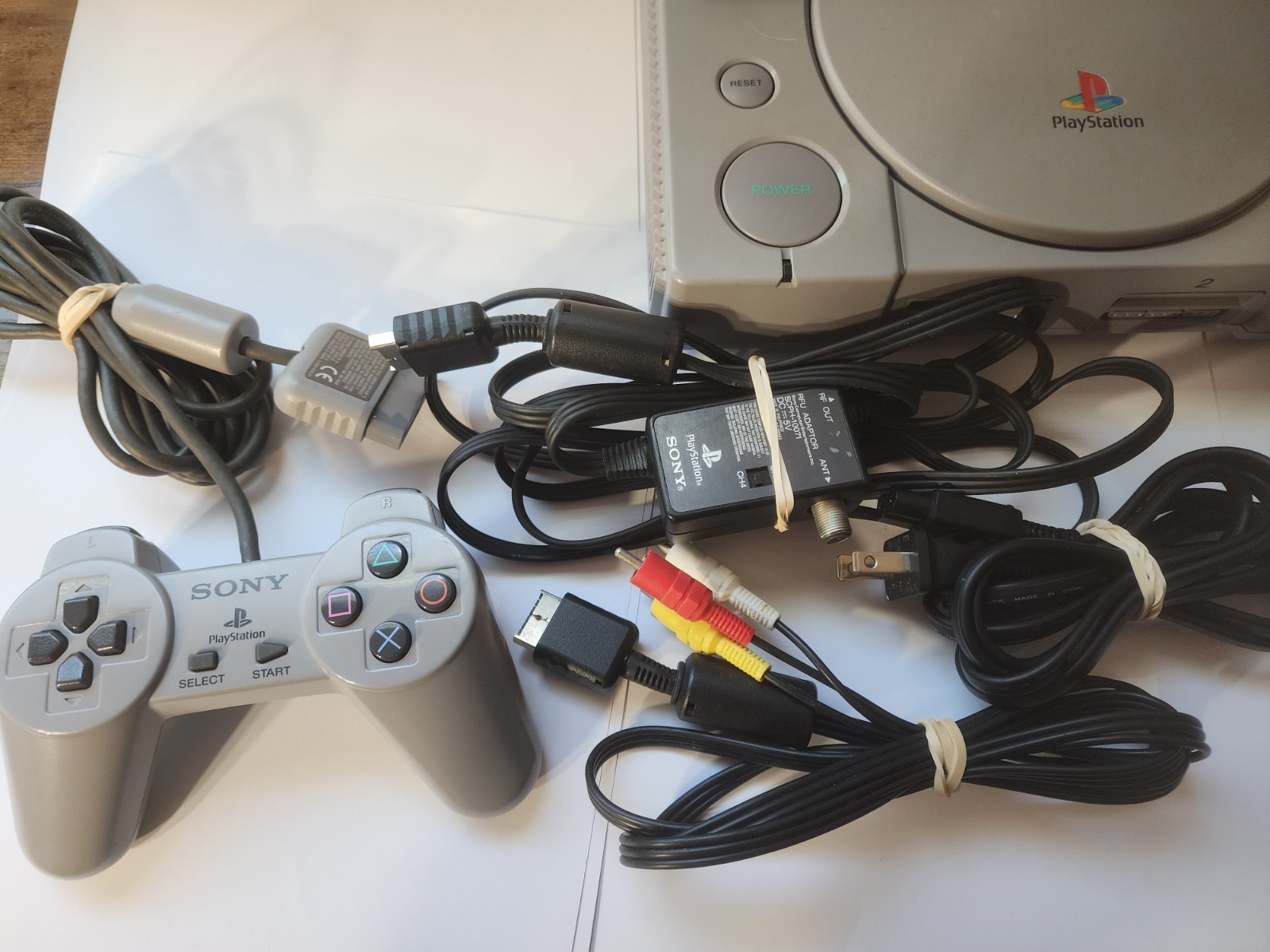 Playstation 1 SCPH-5501 Bundle 1 Controller 10 Games And Manual. Tested