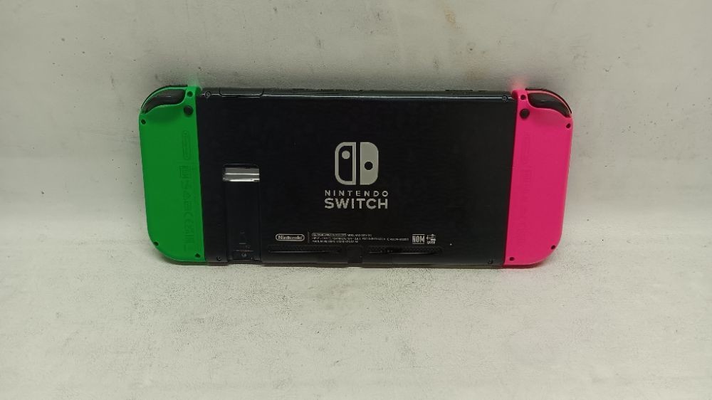 NINTENDO HAC-001(-01) SWITCH NO CHARGER/DOCK