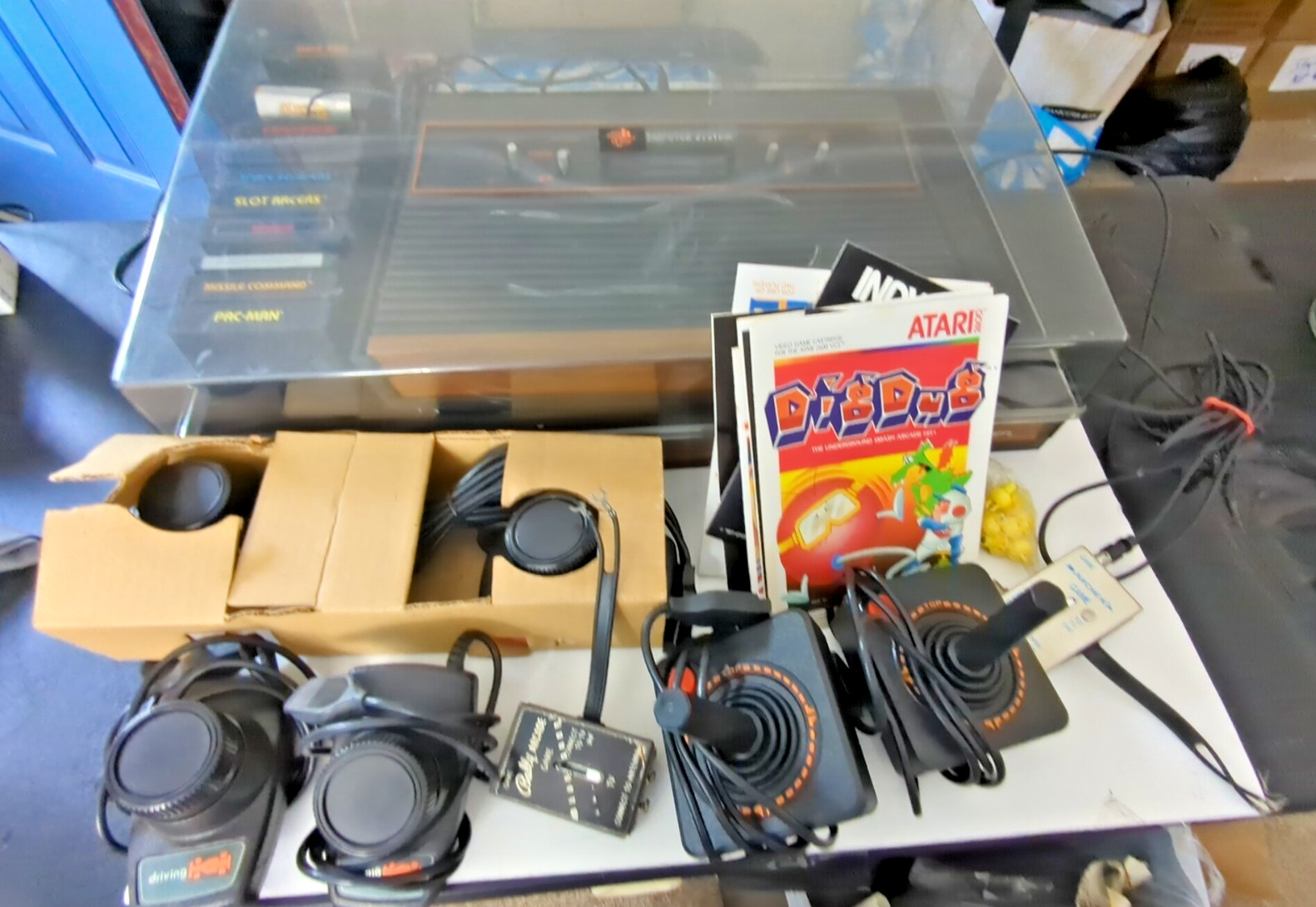 Vintage Atari 2600 Video Computer System Console Game Center lot in Cabinet Case