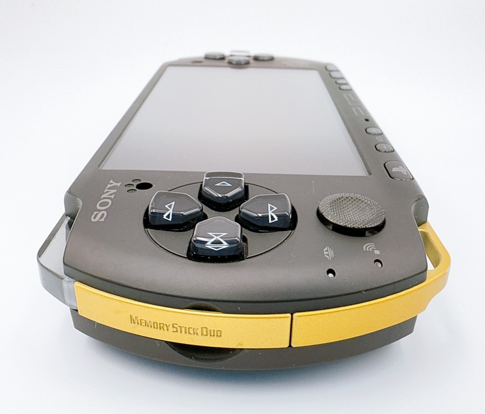 Sony PSP-3000 Console Monster Hunter 3rd Limited Region Free w/4GB – Excellent