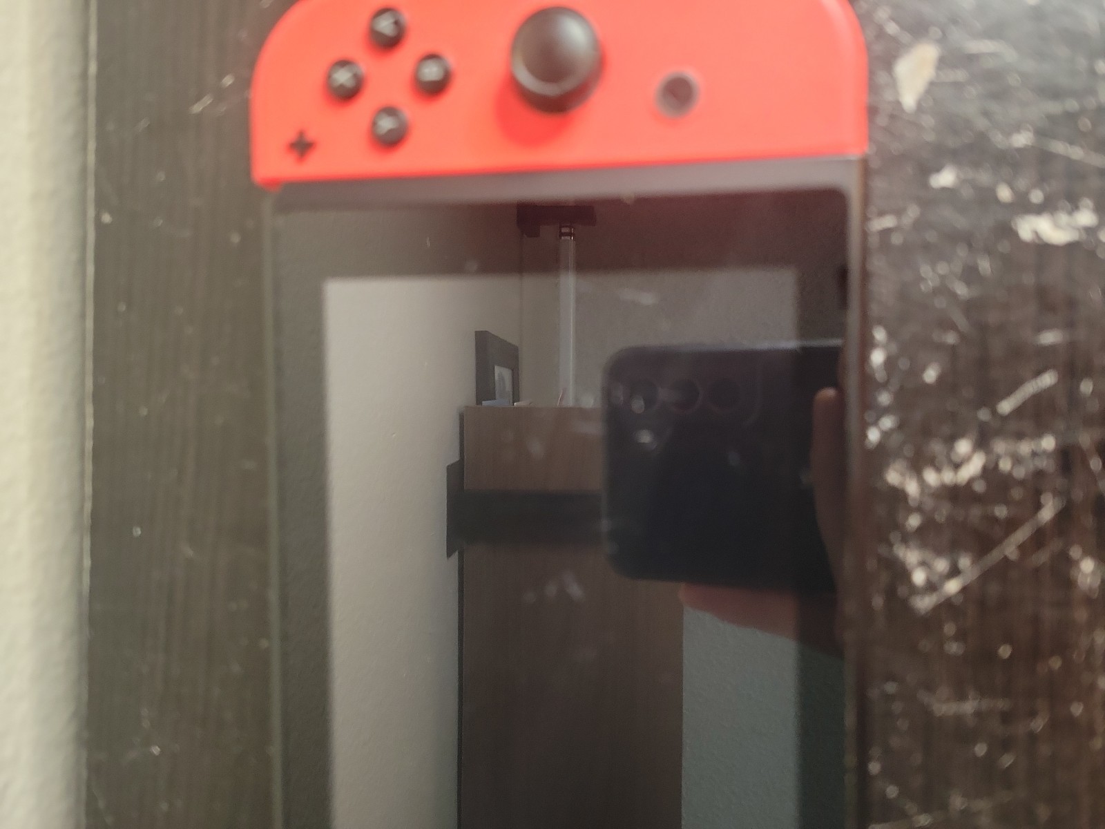 Nintendo Switch Console 32GB Handheld 720p w/ Neon Red/Blue Joy-Con HAC-001