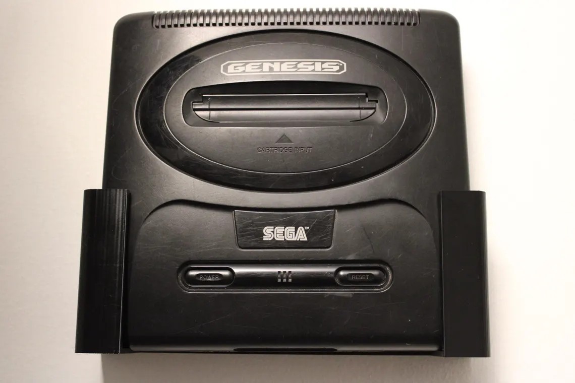 Sega Mega Drive/Genesis Model 2 Wall Mount — 3D Printed Console Holder