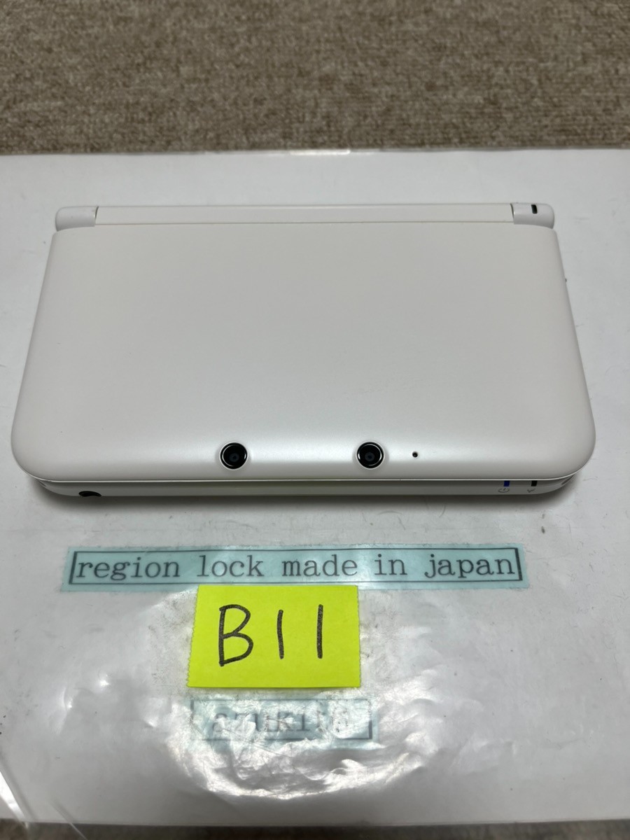 Nintendo 3DS LL XL Console white Region Japan B11