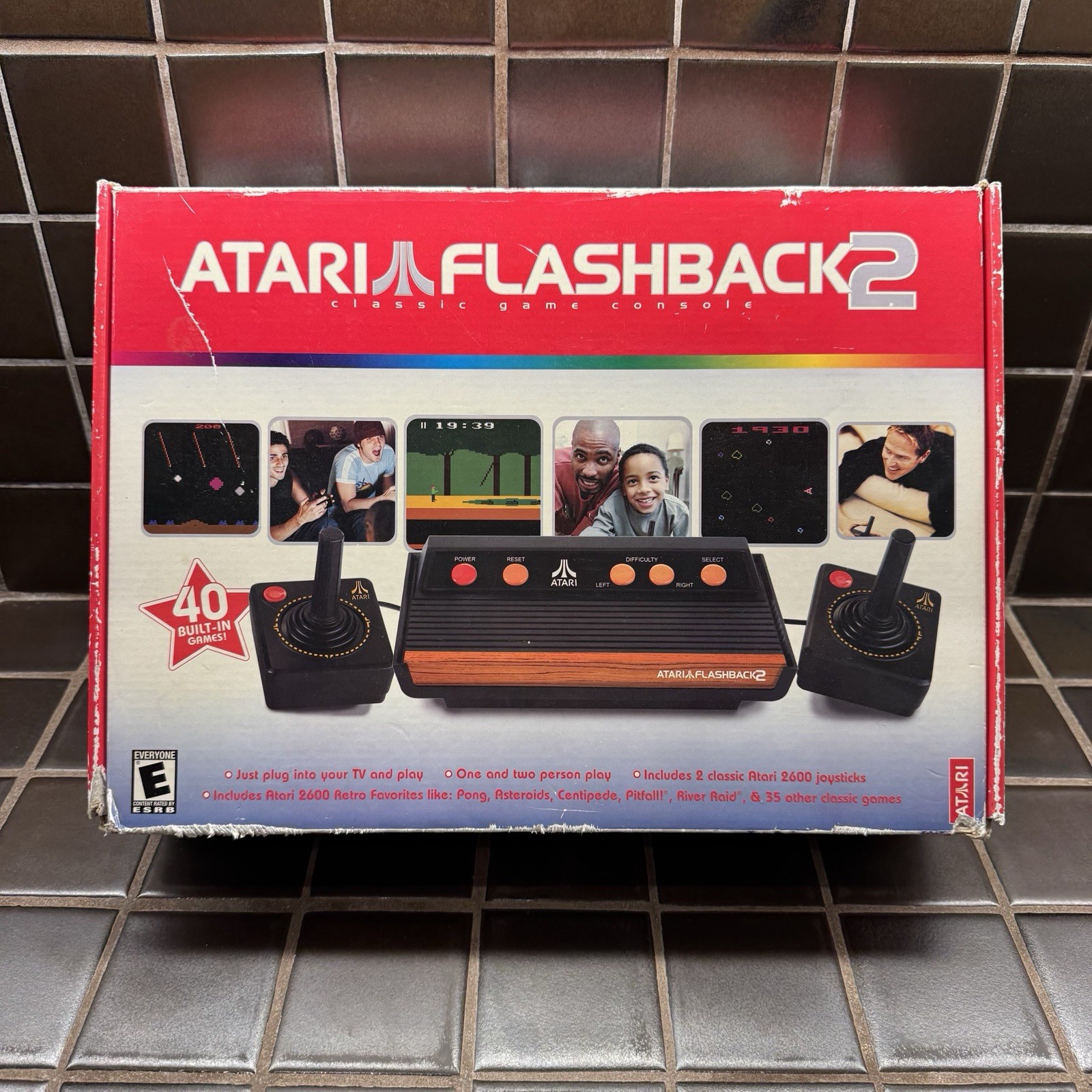 Atari Flashback 2 Classic Game Console 40 Built In Games w/ 2 Controllers Works