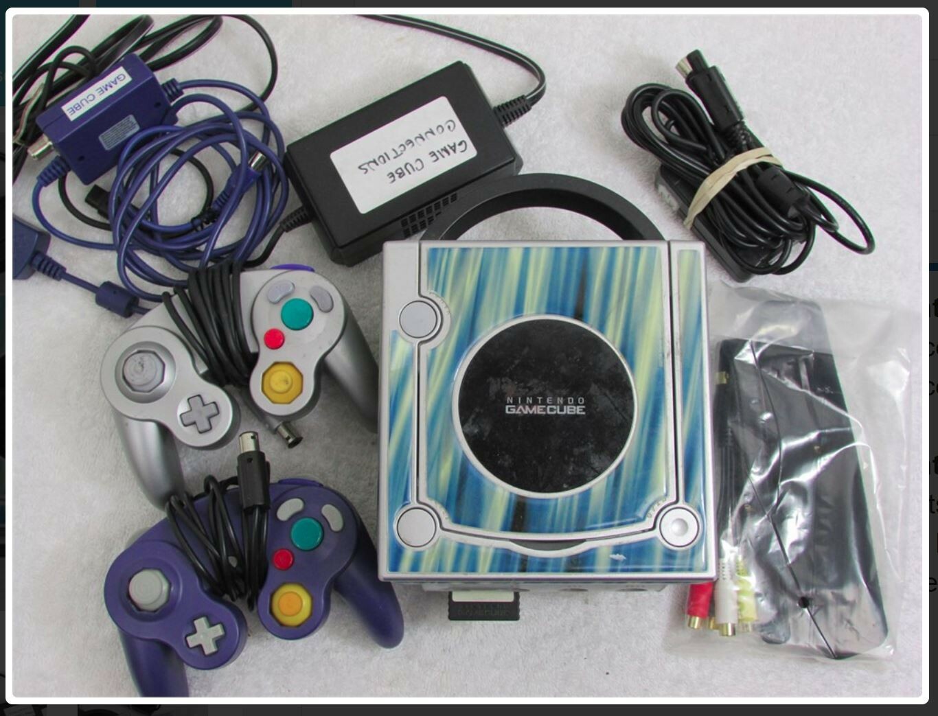 Nintendo Gamecube Silver Console DOL-101 W/ Controllers In Excellent Condition