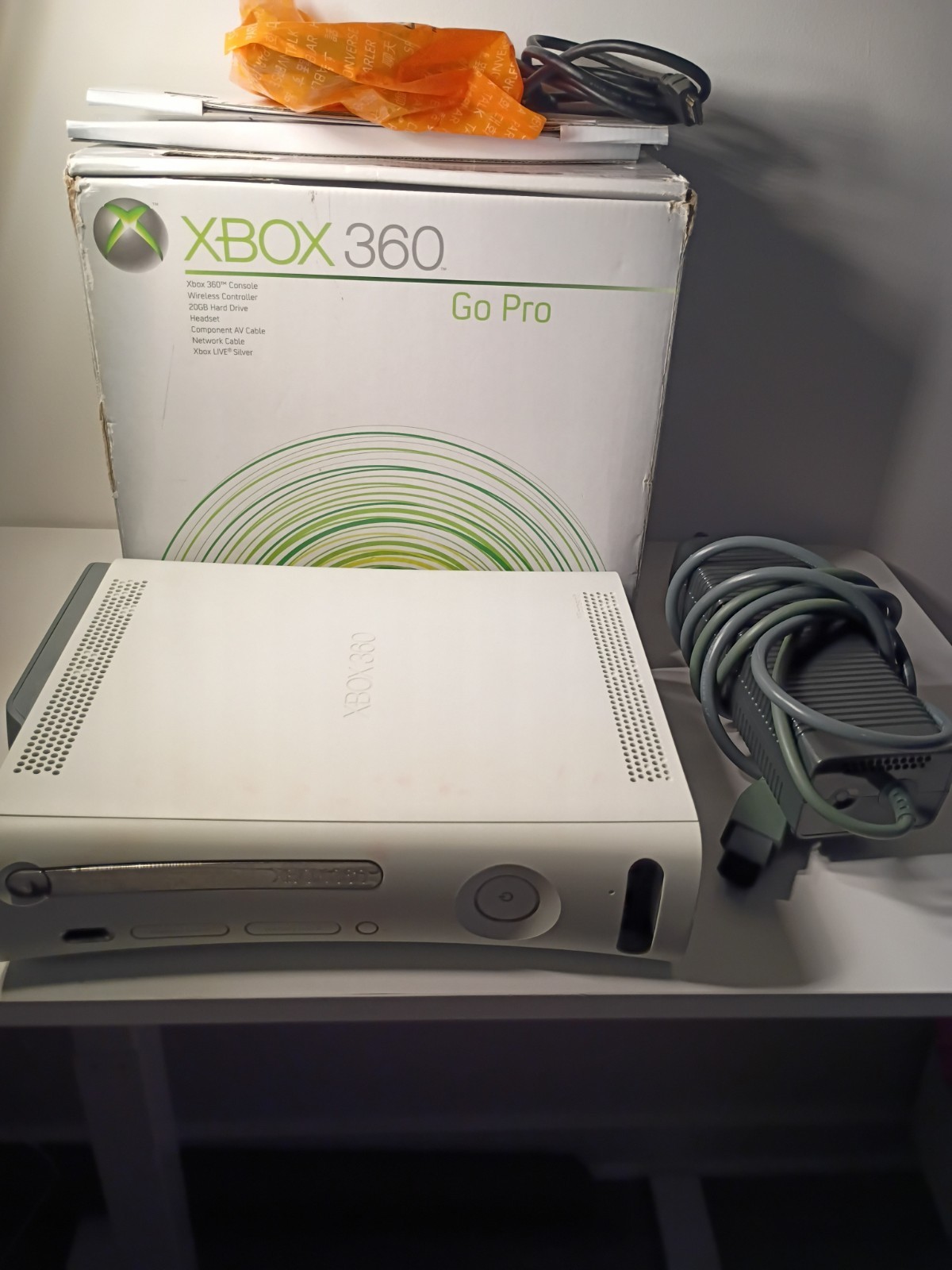Microsoft Xbox 360 Go Pro Console 20GB Xbox LIVE Silver Power Cord /Headset