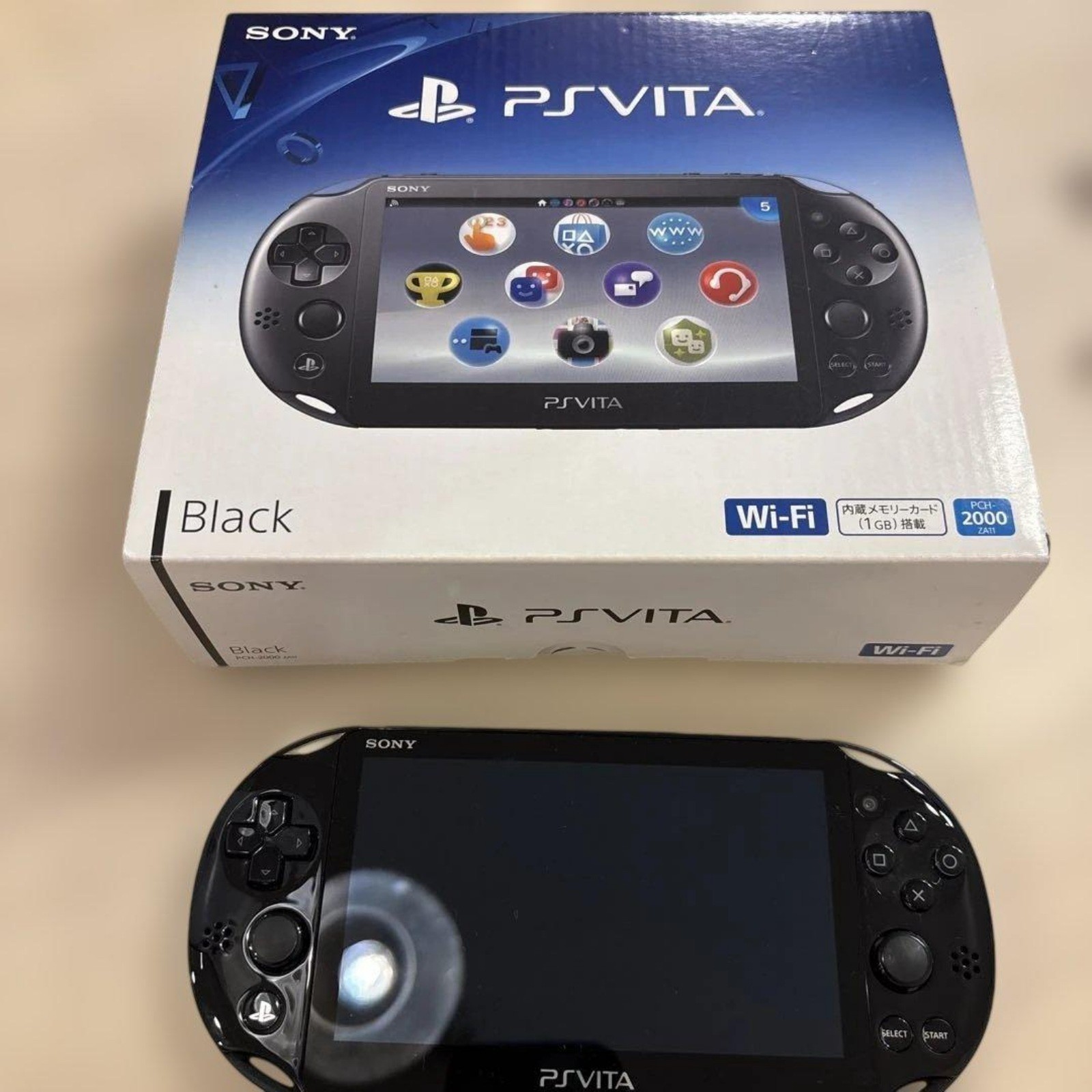 PlayStation Vita PSVita PCH-2000 ZA11 Sony Black Console Games Used Japan