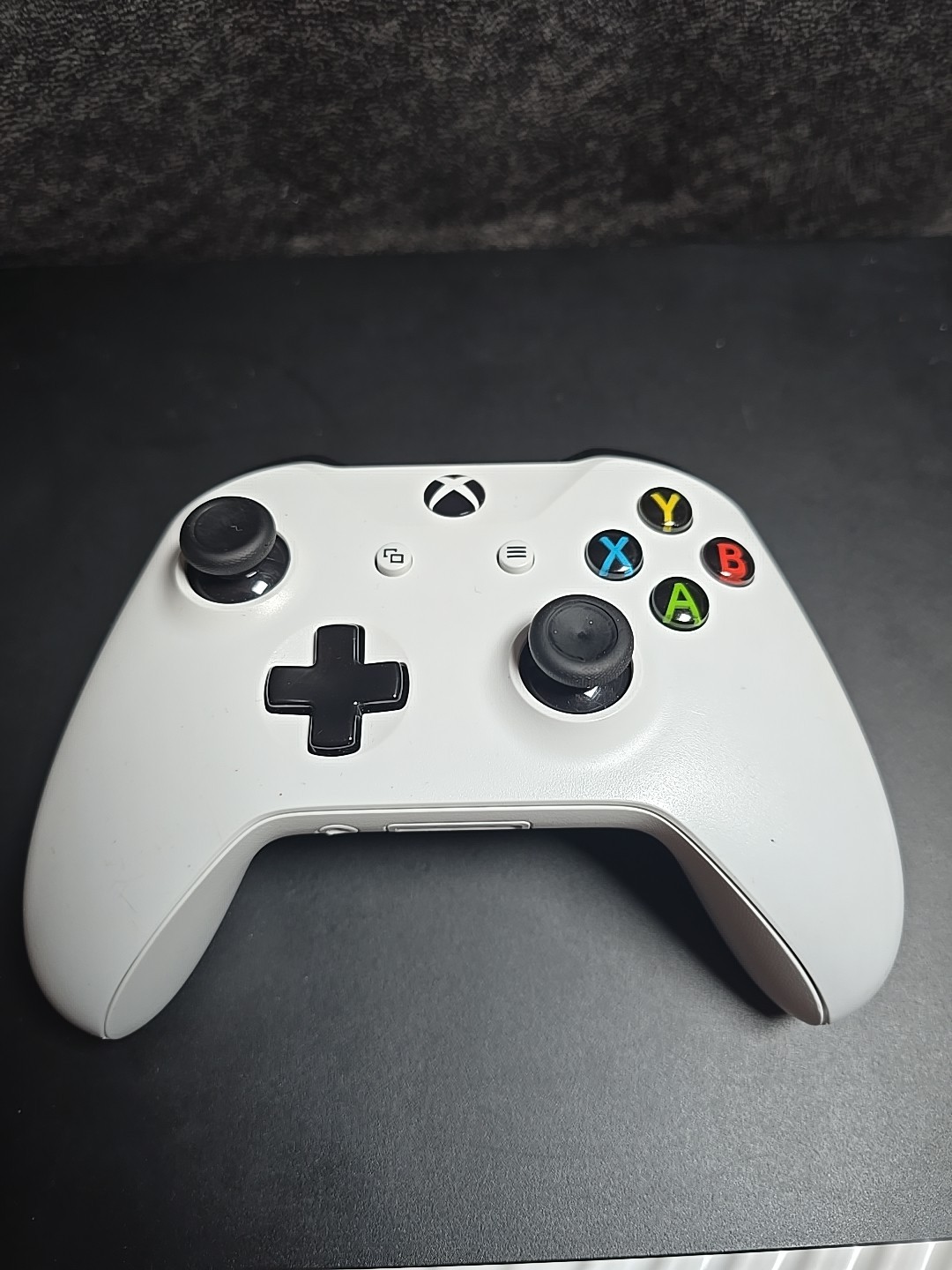 Microsoft Xbox One X 1TB Console Model 1787 Bundle + 1 Controller 9 Games