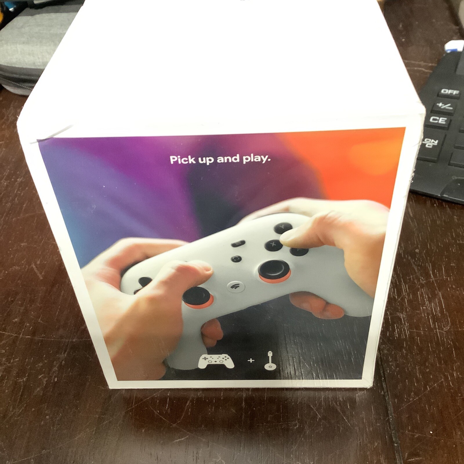 Google Stadia Premiere Edition Controller Chromecast Ultra 4K Bundle – White