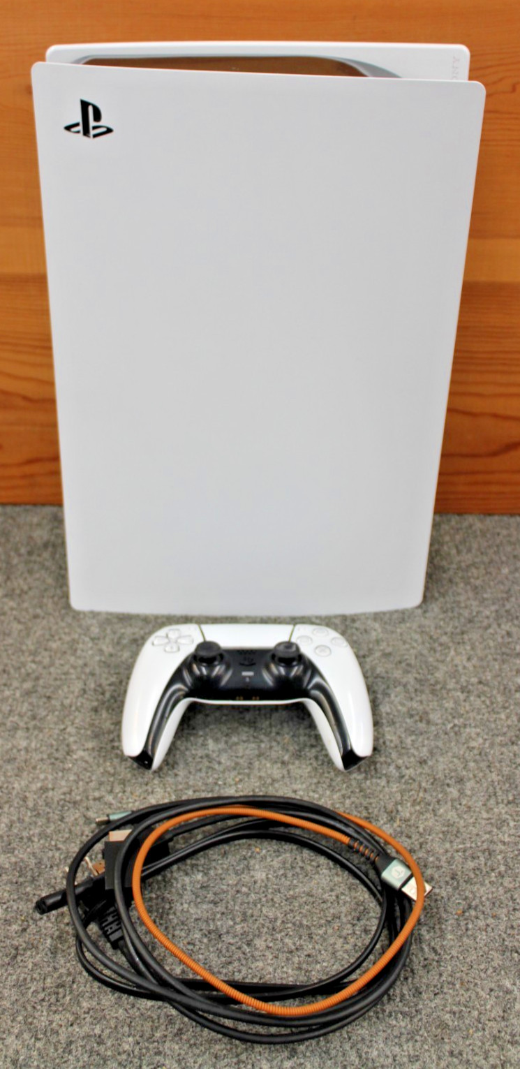 Sony PlayStation 5 Model CFI-1015A w/ Controller & Cables (Preowned)