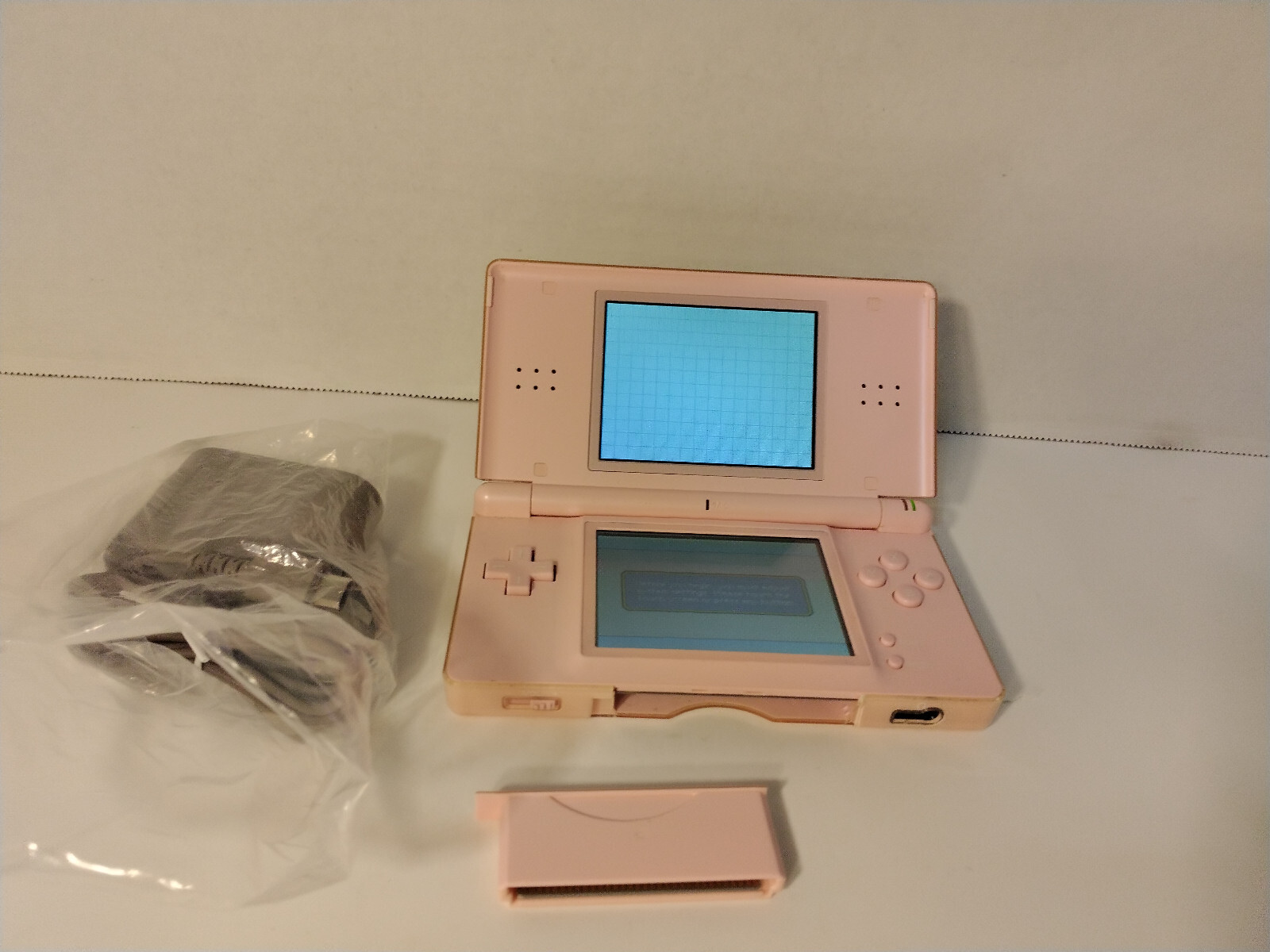 Nintendo DS Lite Handheld Console Stylus Wall Charger Coral SEE DESCRIPTION