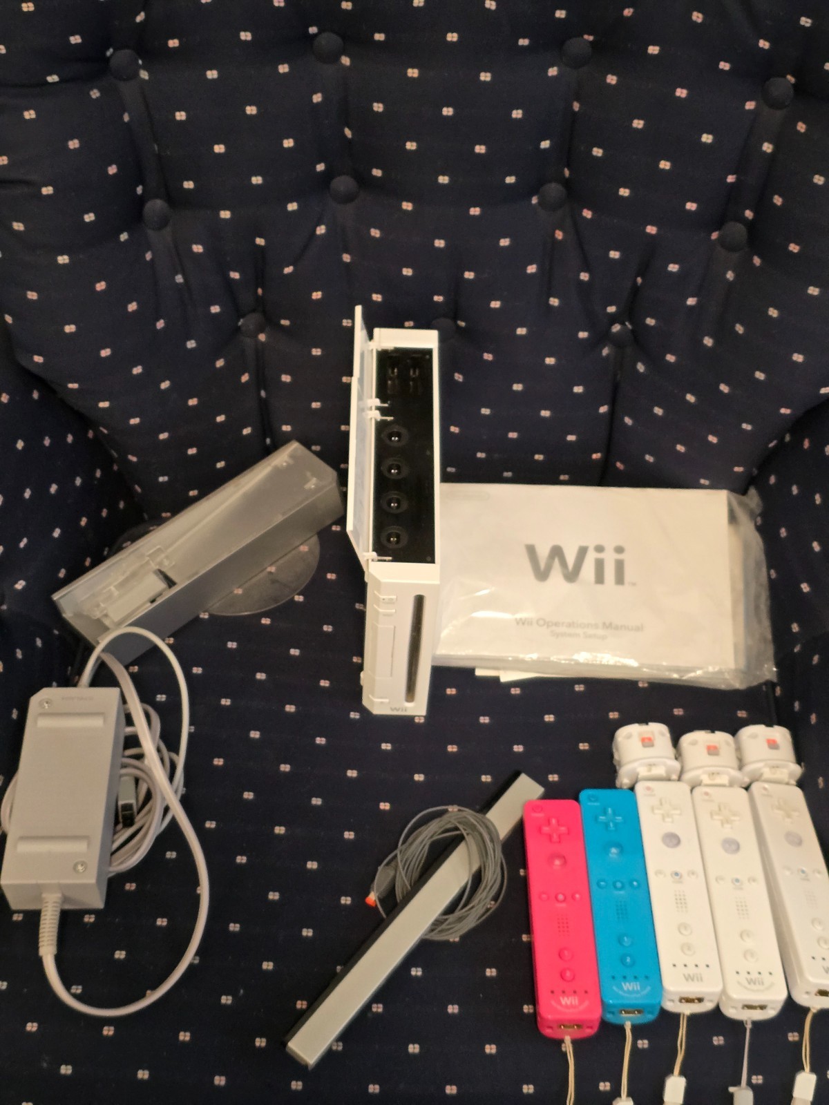Nintendo Wii Console System Bundle White RVL-001 5 Remotes Accessories MEGA LOT