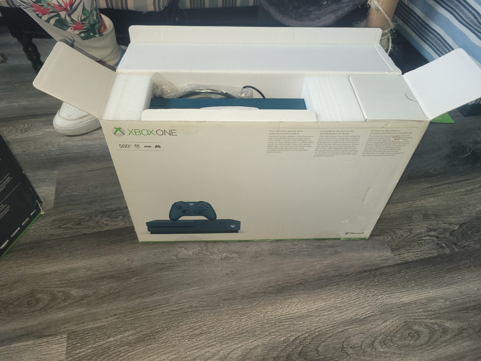 Microsoft Xbox One S Blue Console 500GB 4K UHD HDMI Connectivity