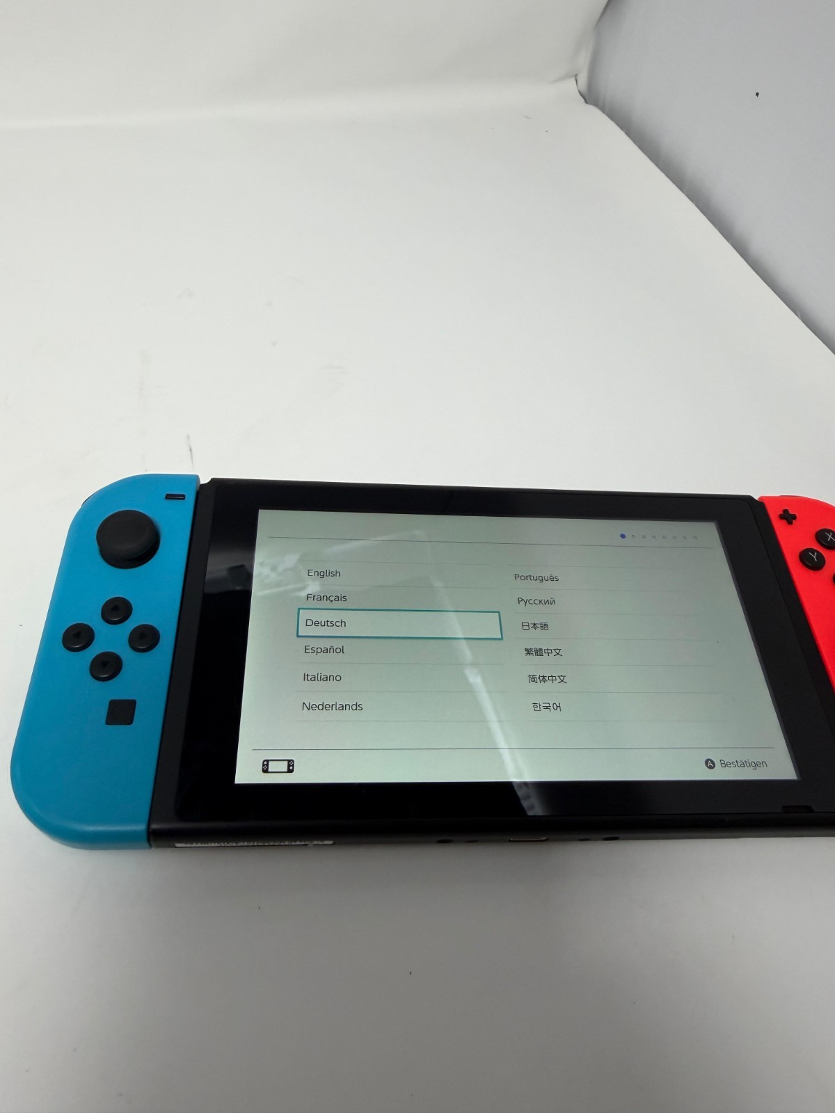 Nintendo Switch HAC-001(-01) 32GB Small Crack in Case Tested Working