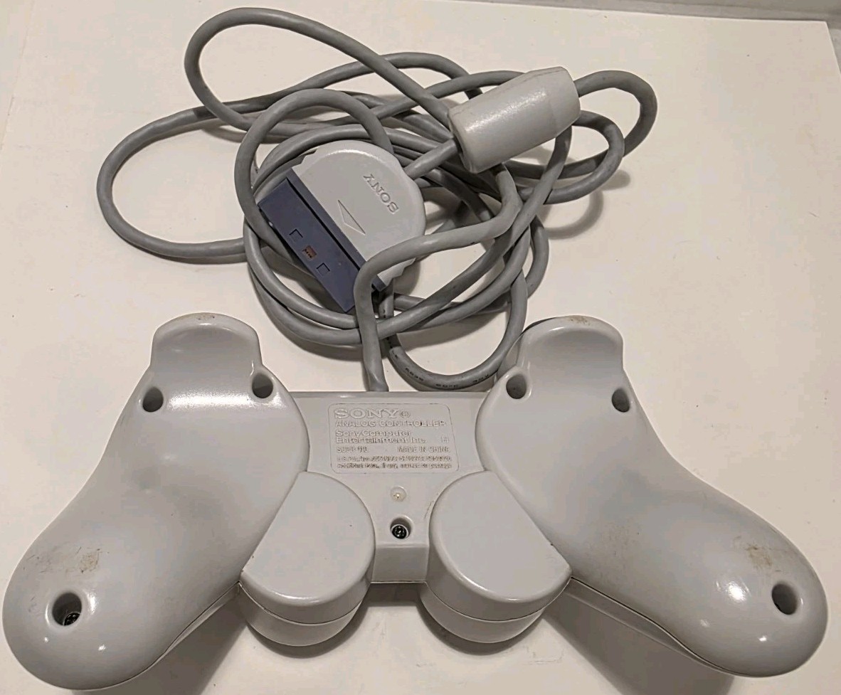Sony Playstation PS One Console Carrying Bag 2 Controllers 2 Memory Cards