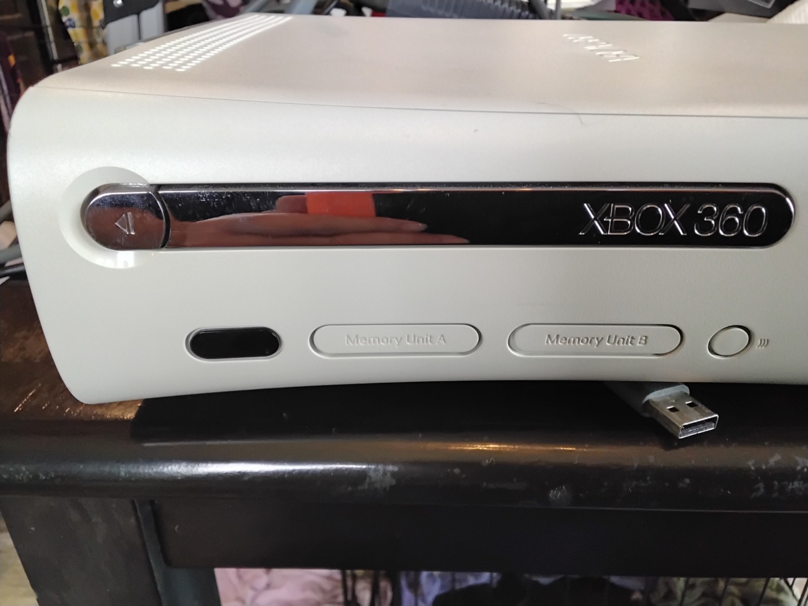 Microsoft Xbox 360 Pro System Bundle 60GB White Console 3 Games, Controller