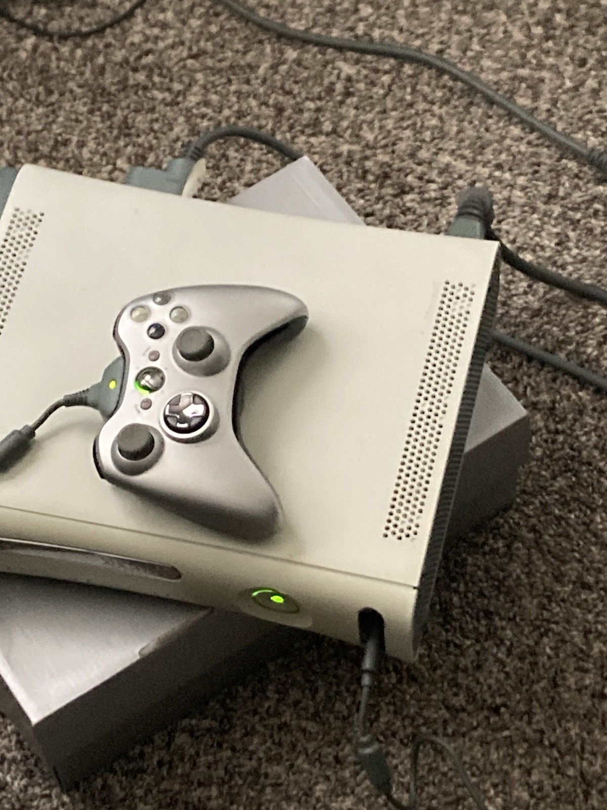 Microsoft Xbox 360 Core System Launch Edition White Console (B4K-00001)