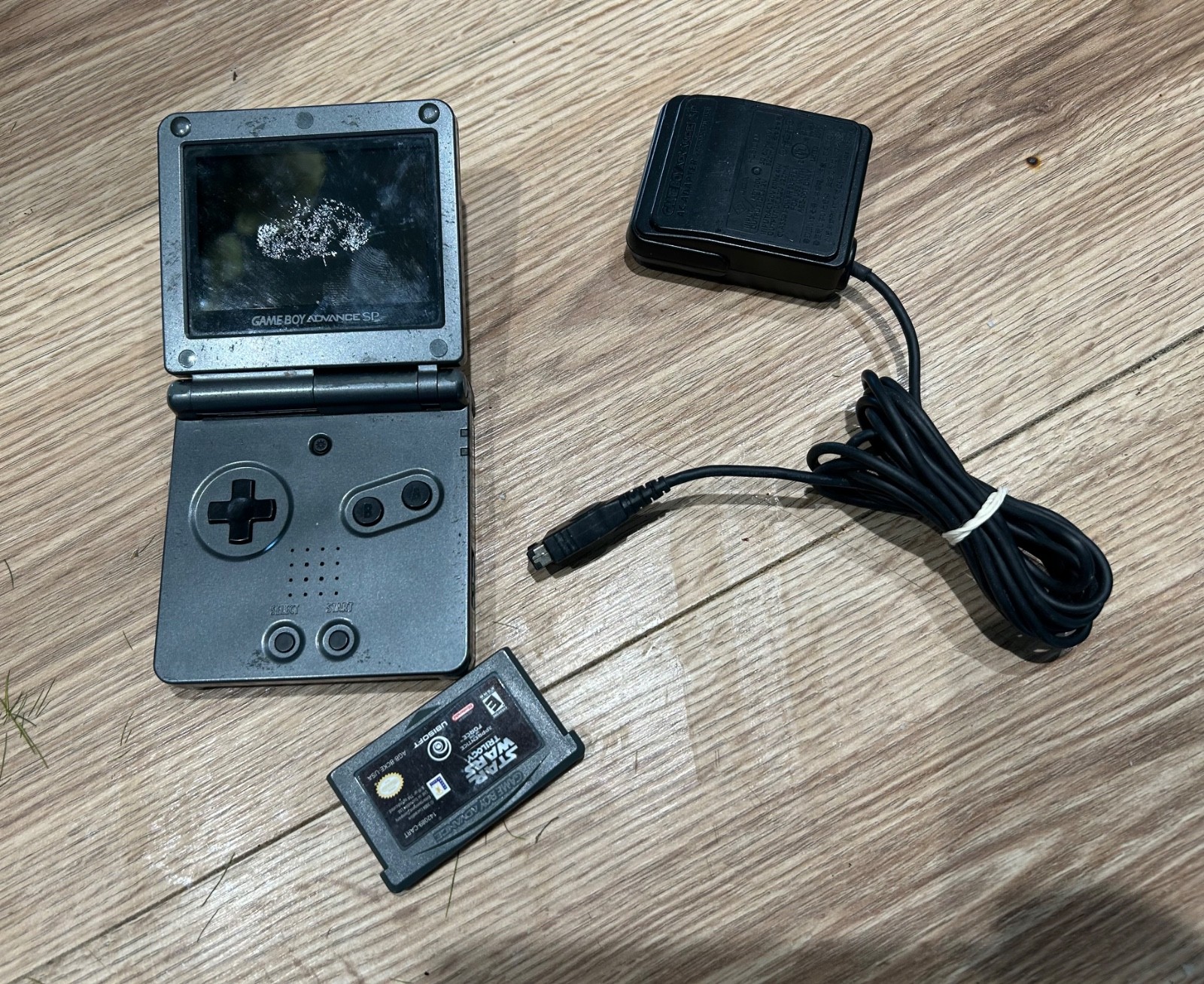 Nintendo Game Boy Advance SP System -NEW BATTERY Graphite READ