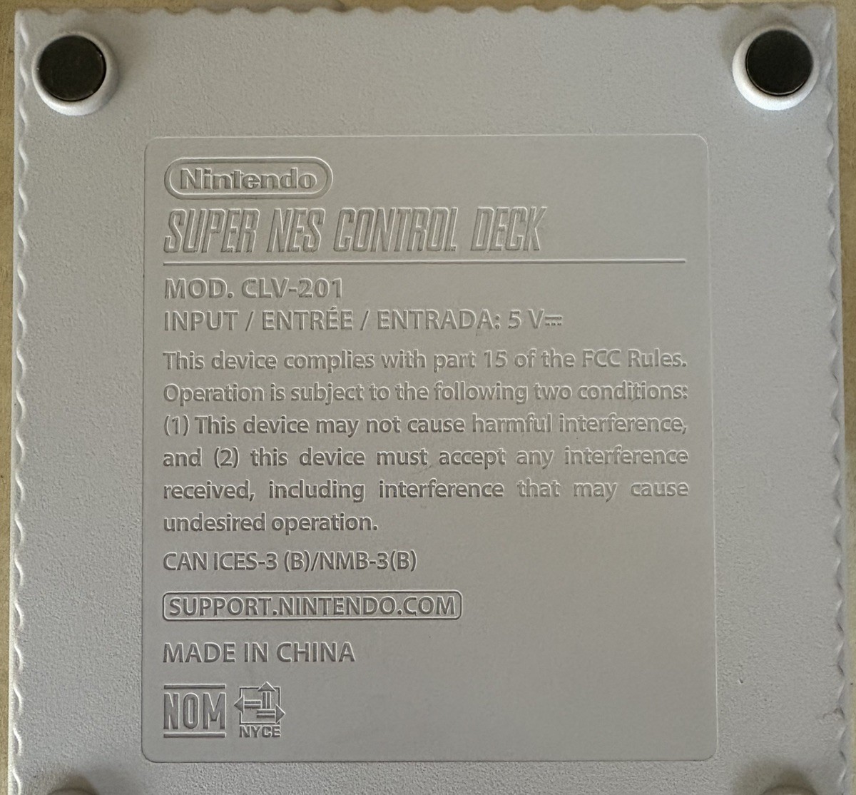 Super Nintendo SNES Mini Classic Edition CLV-201, 2 10ft extensions, Case