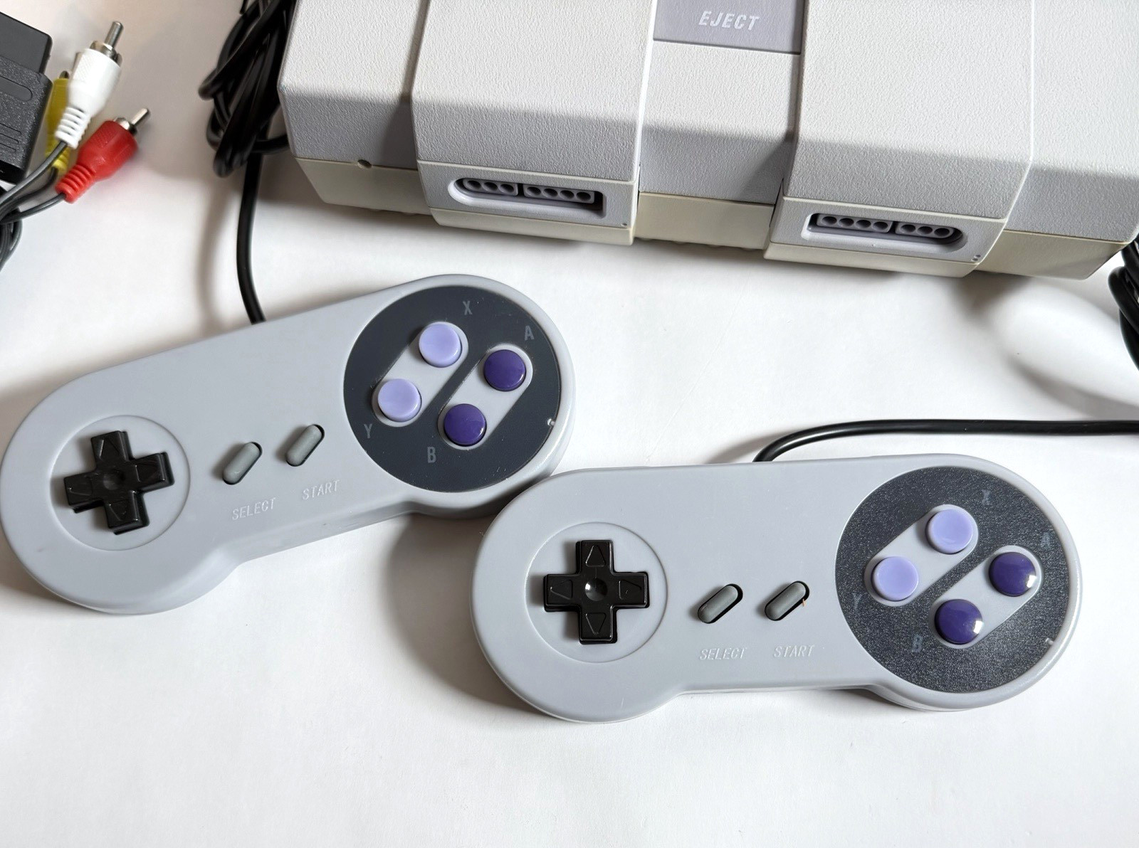 Original Super Nintendo (SNES) Console Bundle w/ 2 Controllers + Cables