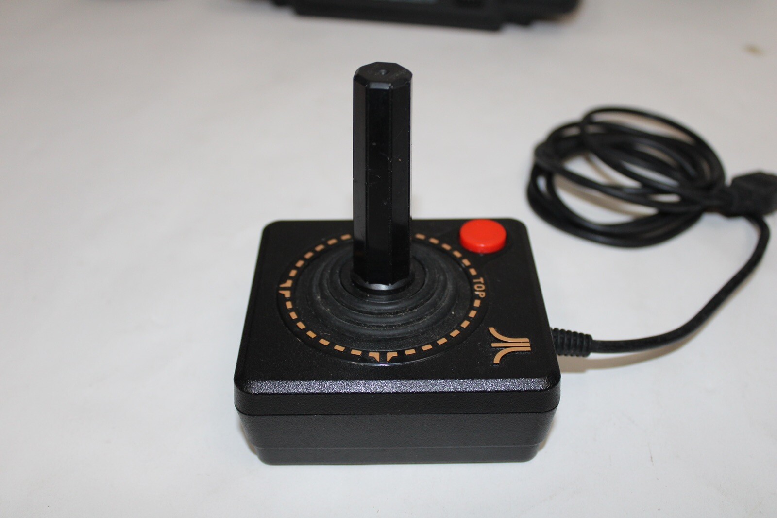 WORKING Atari Flashback 3, Classic Game Plug N Play Console w/ Built In Games