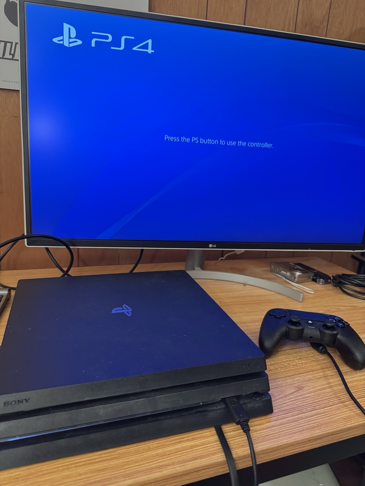 SONY PS4 PRO – CUH-7215B – 1TB WITH CONTROLLER