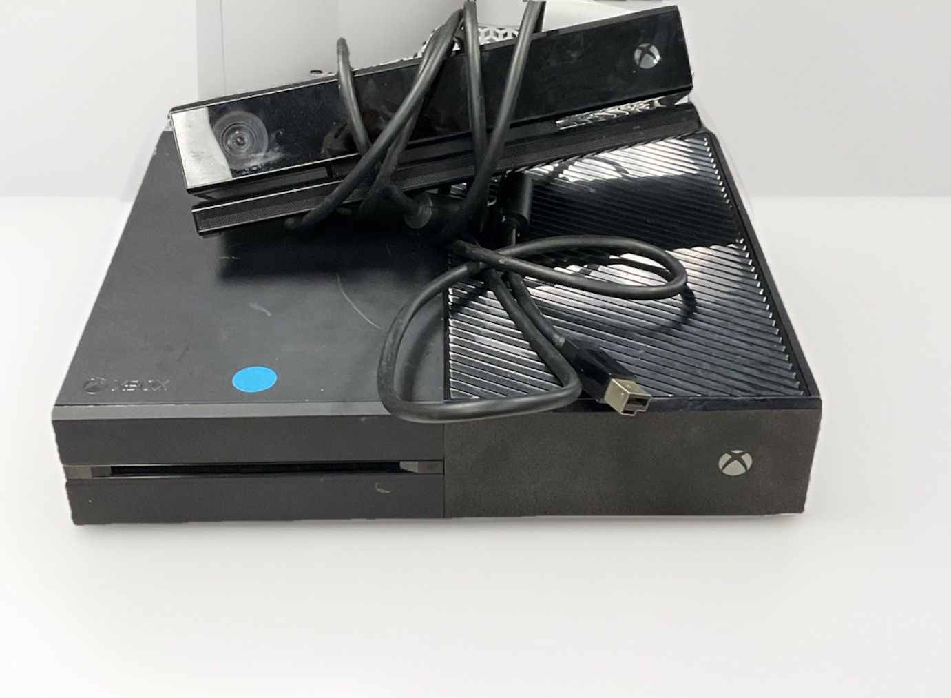 READ Black Xbox One Model 1540 Console + Kinect Camera only