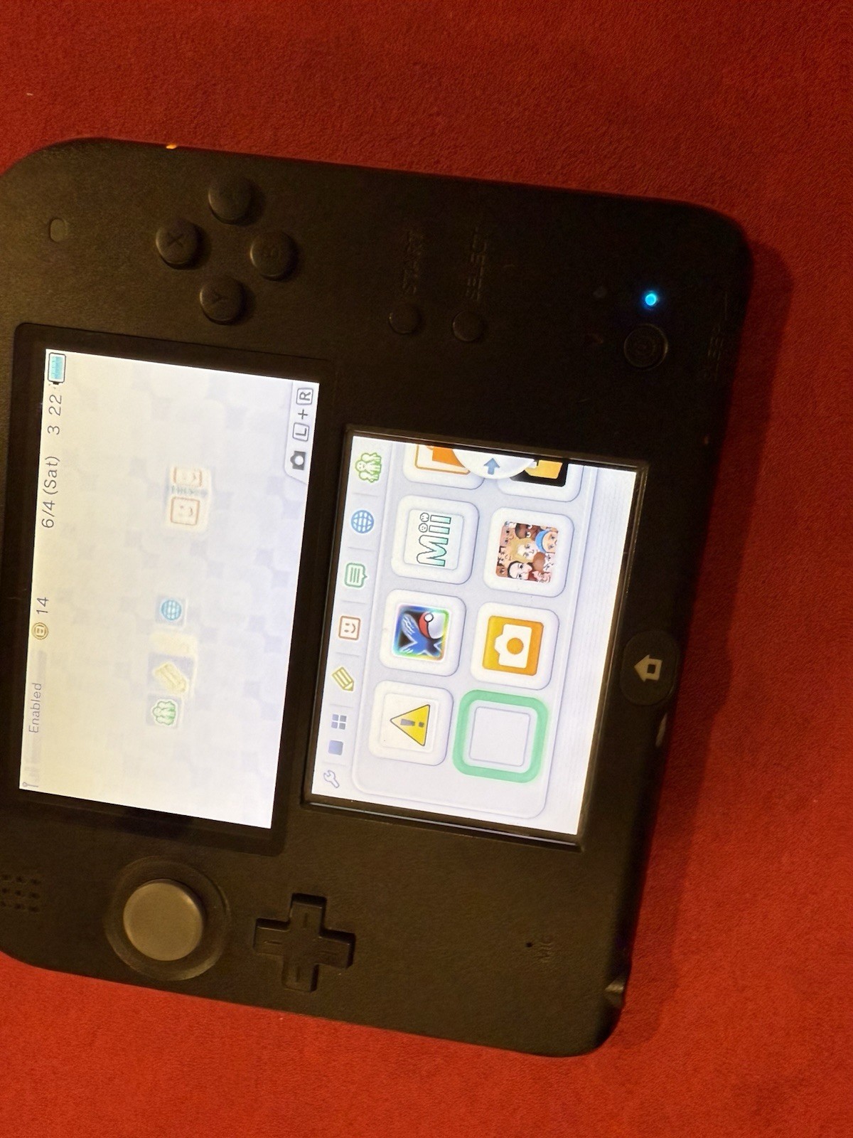 Nintendo 2DS – Crimson Red