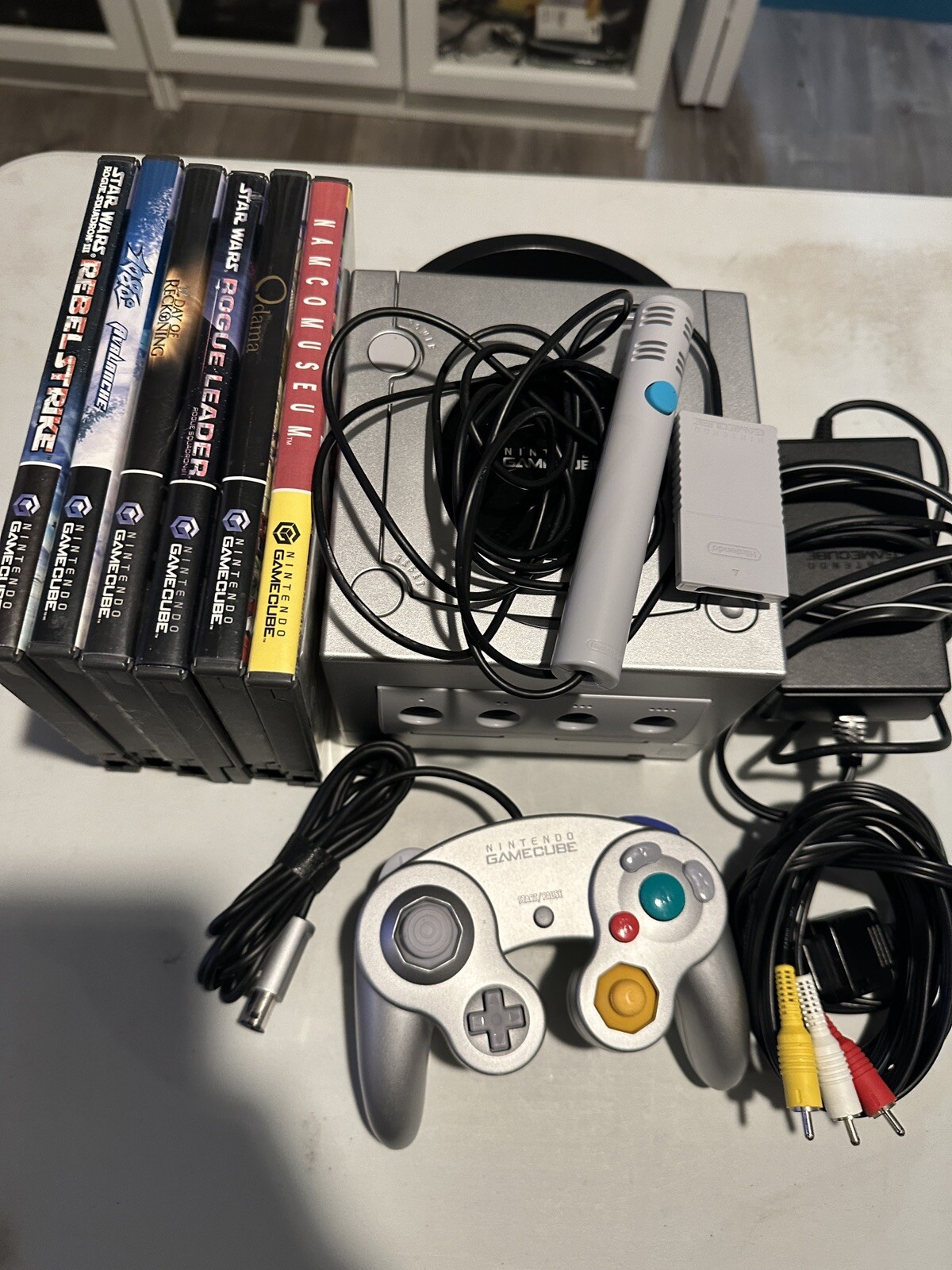 Nintendo GameCube Platinum Console – Silver Plus 6 Games and Mic