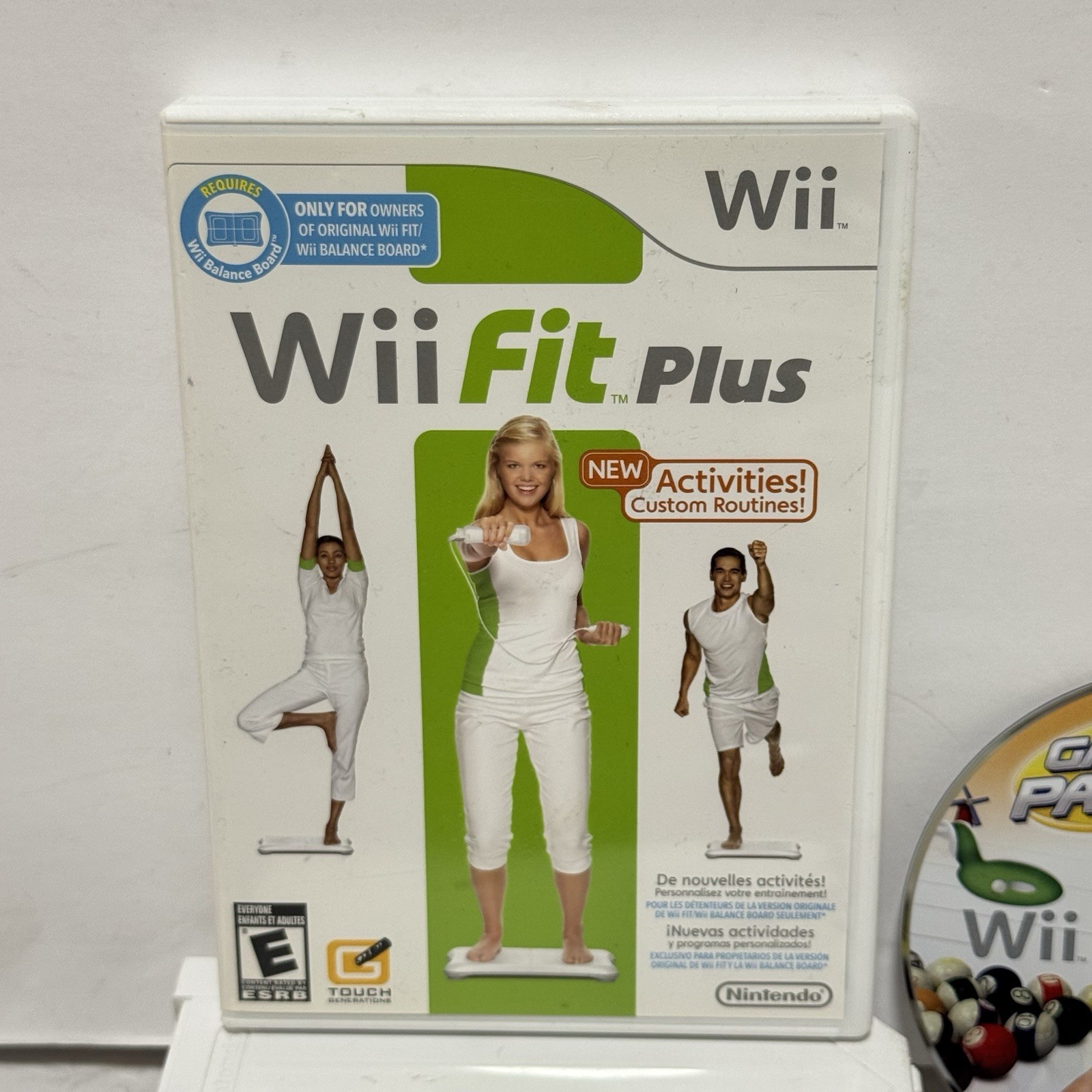 Nintendo RVL-101 Wii Console Bundle – W/ Cords, Nunchuck, And Games