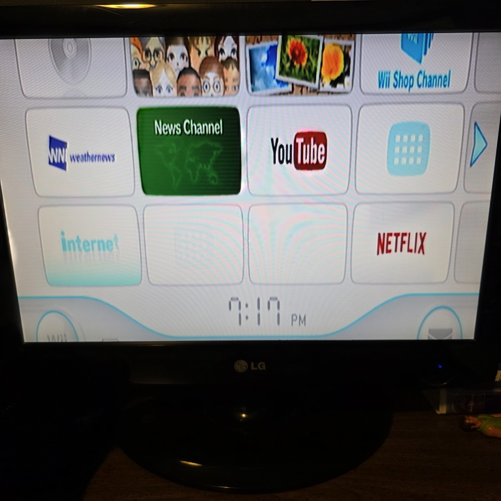Nintendo Wii Console Bundle 3 Nunchuck, 3 Controller, RVL-101 – Black with Box