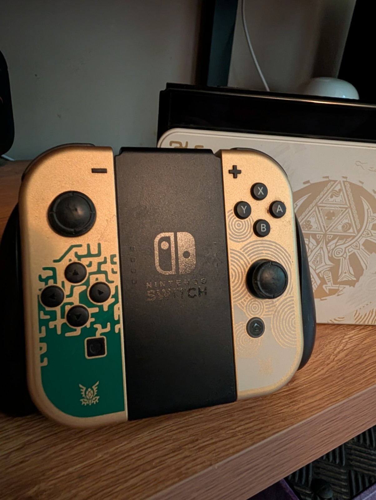 Nintendo Switch (OLED Model) The Legend of Zelda: Tears of the Kingdom Edition