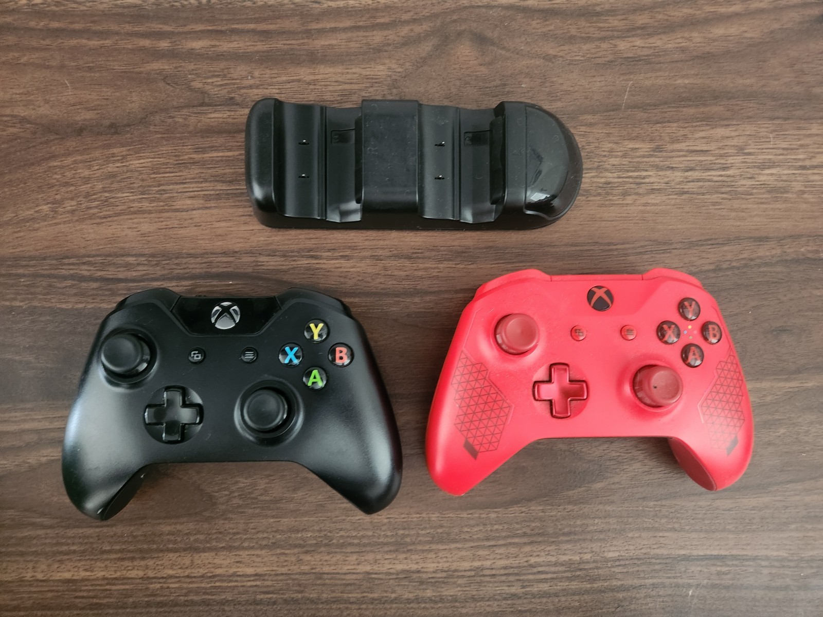 Xbox One BUNDLE Two Controllers/500 GB External Hard drive/Controller Charger