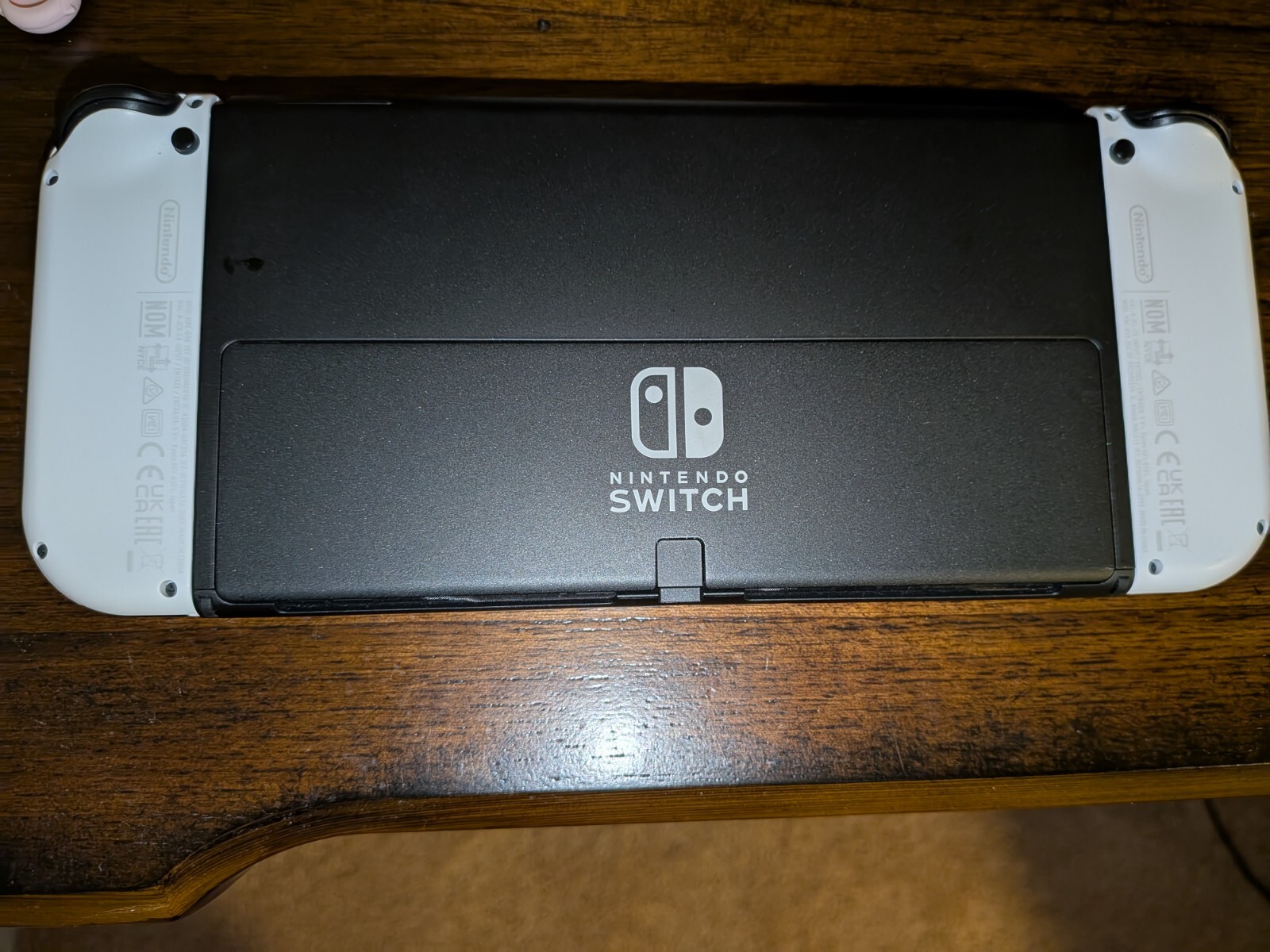 Nintendo Switch OLED Model – 64GB/White (HEGSKAAAA)