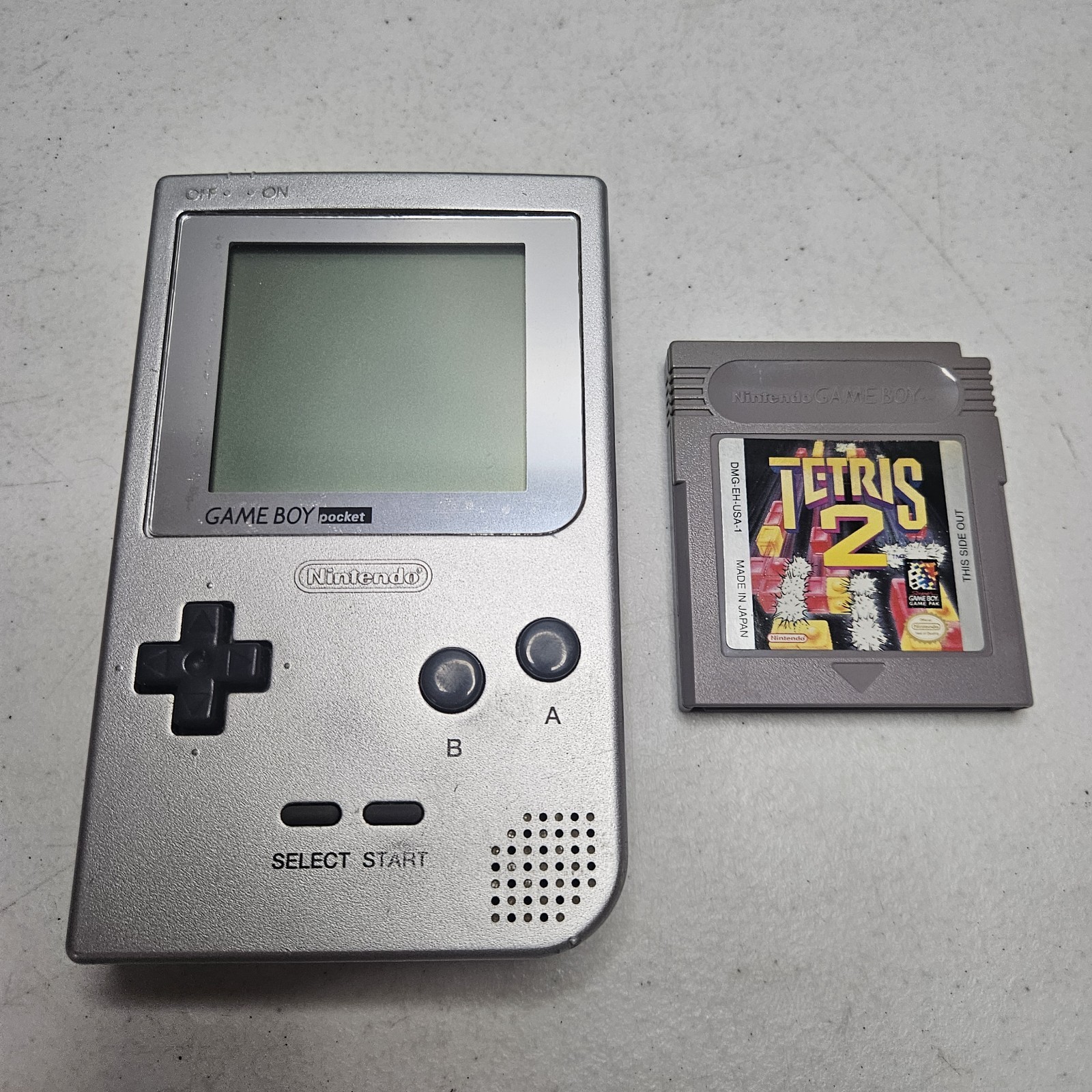 Nintendo Game Boy Pocket Silver W/ TETRIS (TESTED-WORKING) (USED) FREE SHIPPING