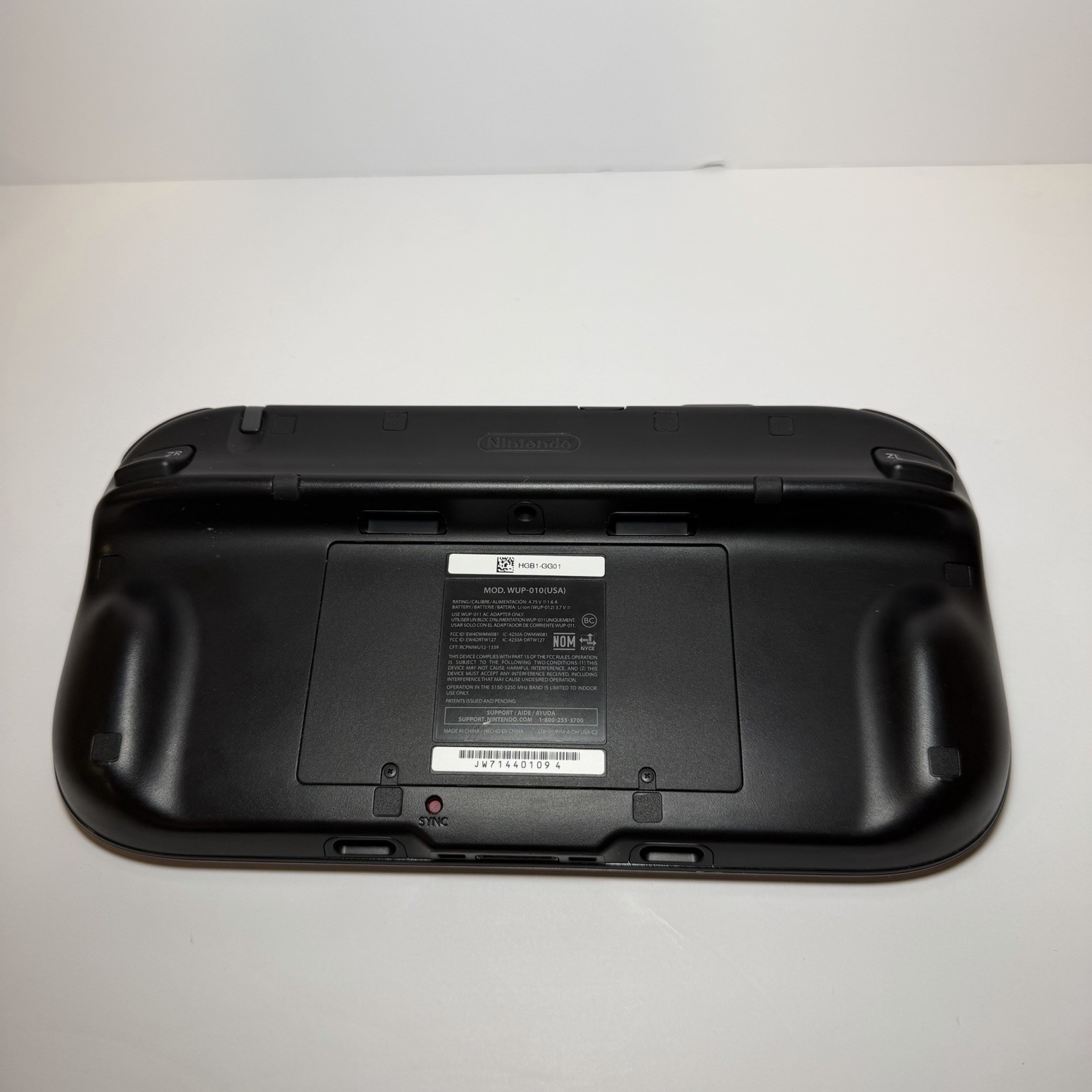 Nintendo Wii U 32GB Black Console Gamepad Cords Two Controllers Tested Working