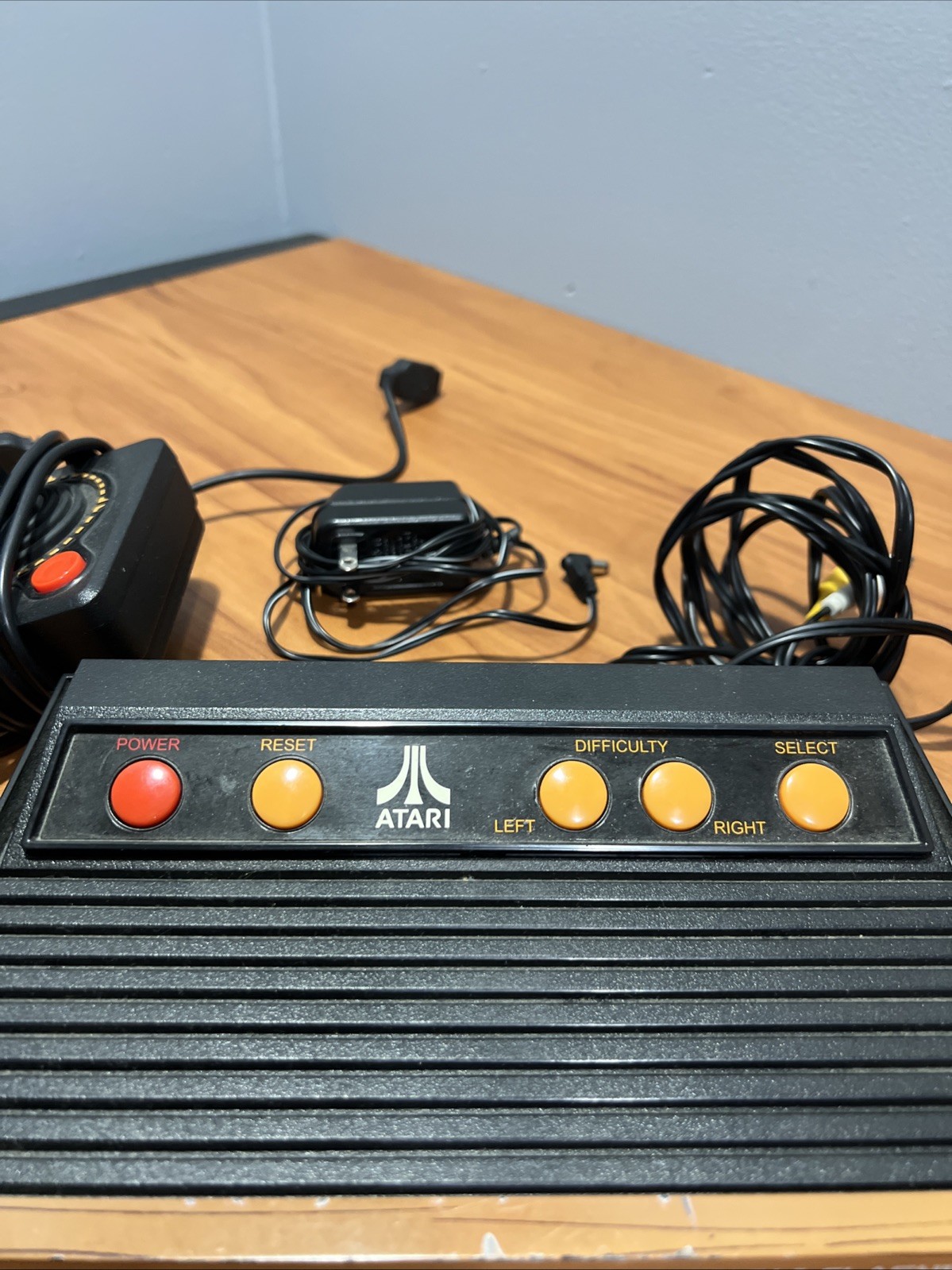 Atari Flashback 2 Wired Plug And Play Game Console W/2 Controllers- Working