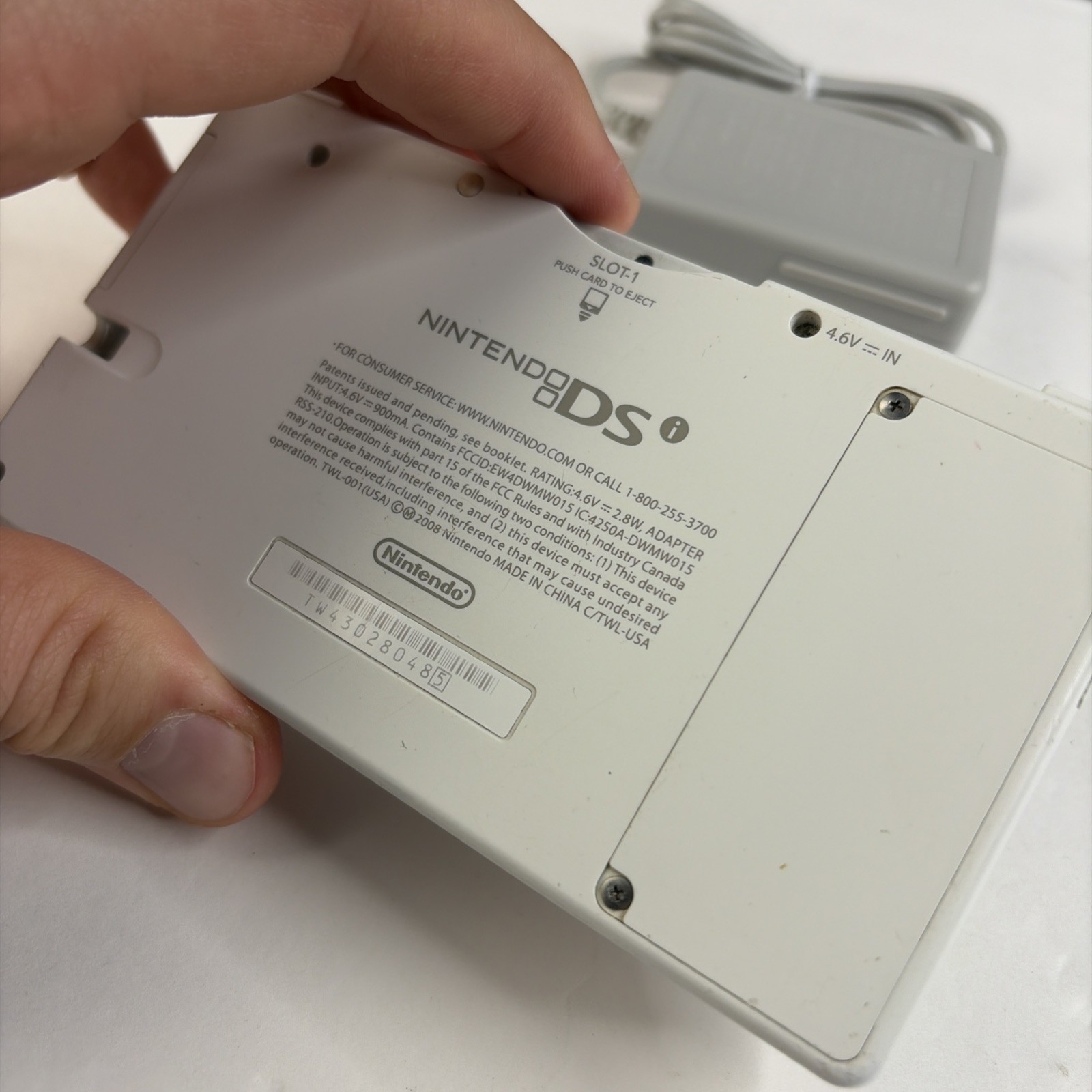 Nintendo DSi White Handheld Game Console with Charger. TESTED/WORKING US Model