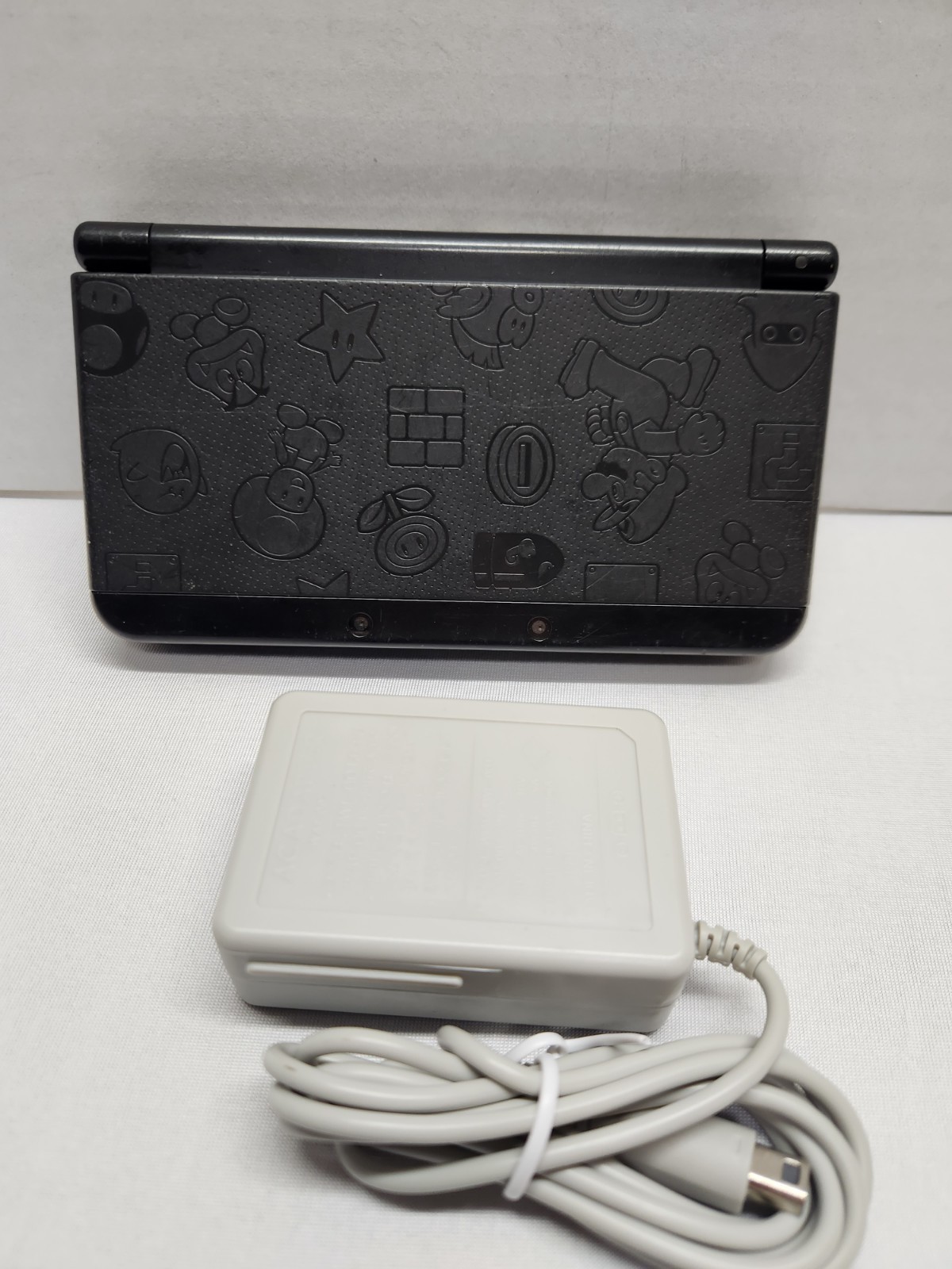 New Nintendo 3DS Mario Edition Black Friday Edition