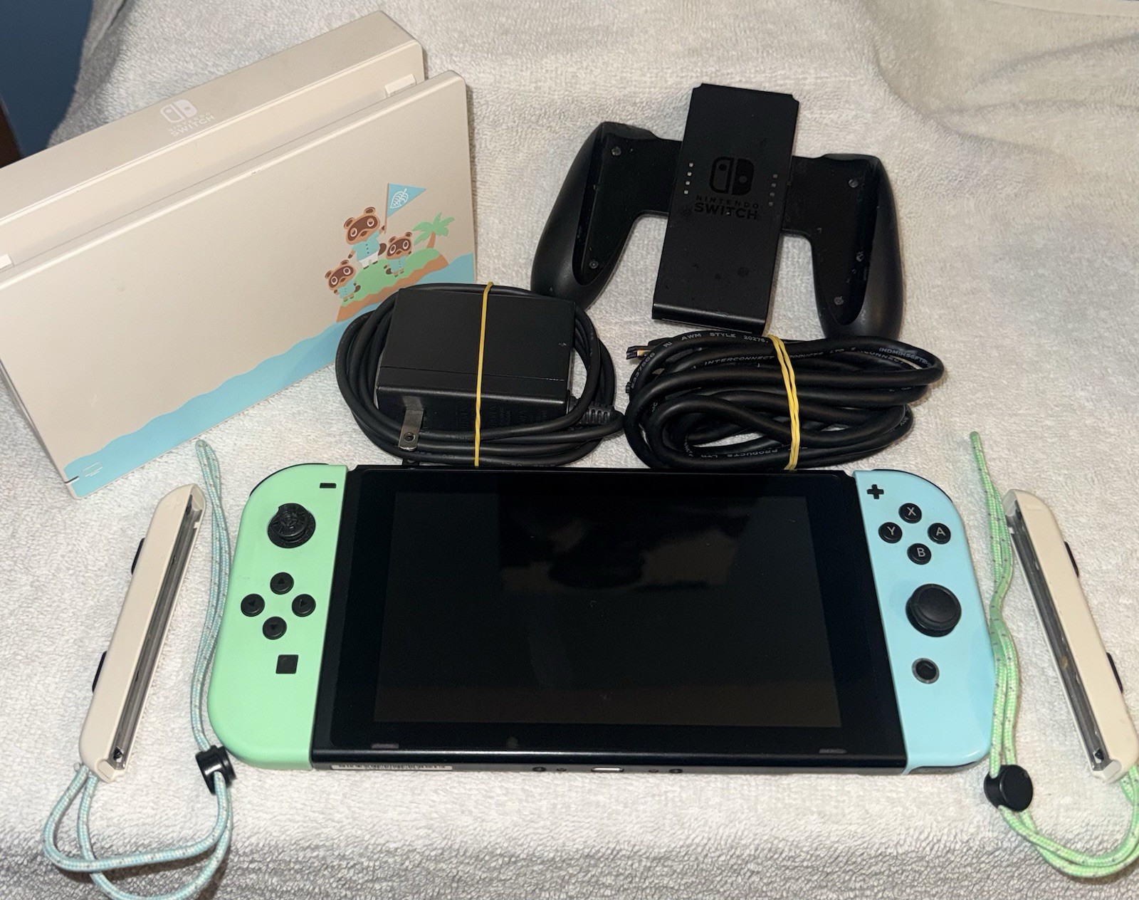 Nintendo Switch HAC-001(-01) Animal Crossing Edition Console Bundle! Tested!