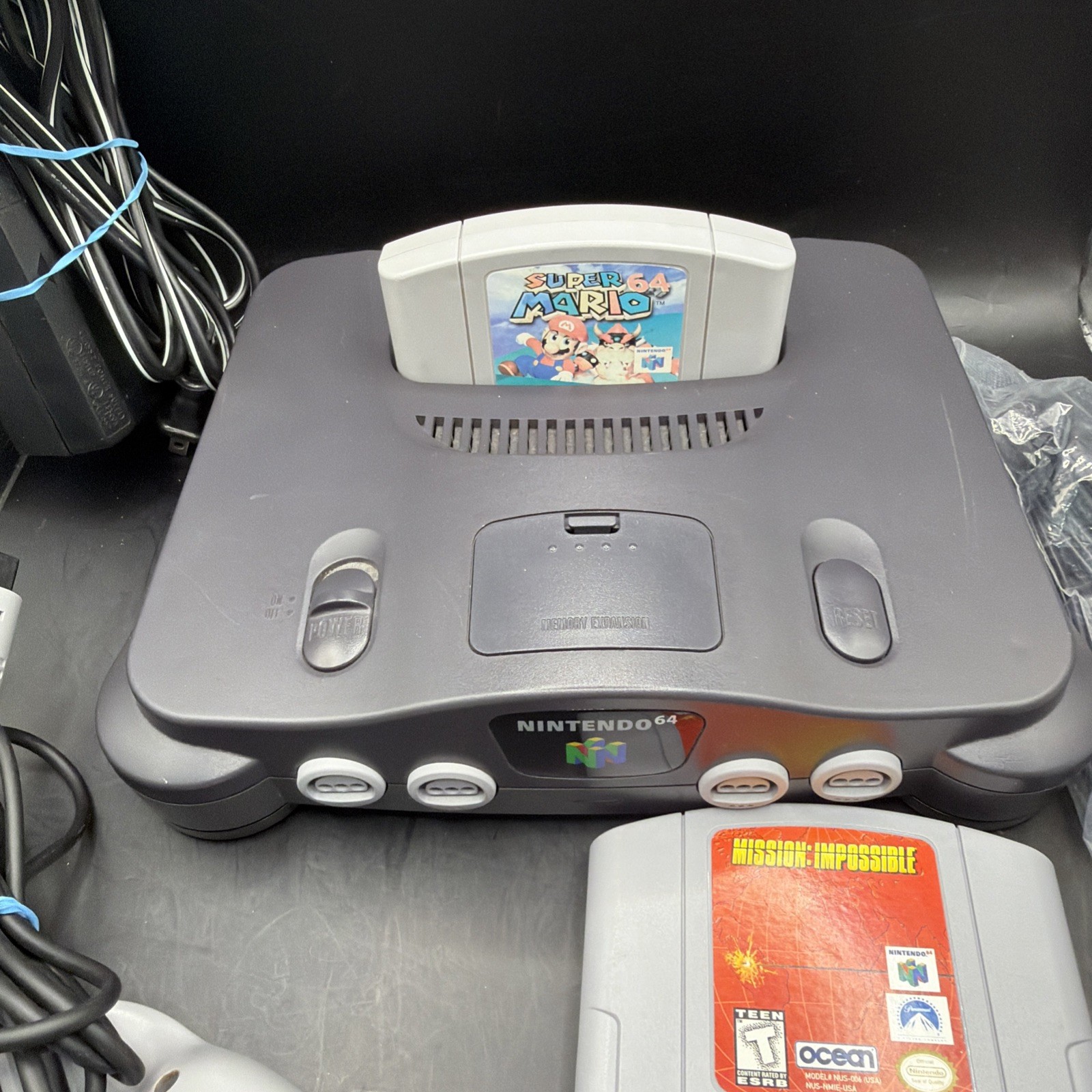 Nintendo N64 Console Bundle with Controller / Cords – Tested with super Mario 64