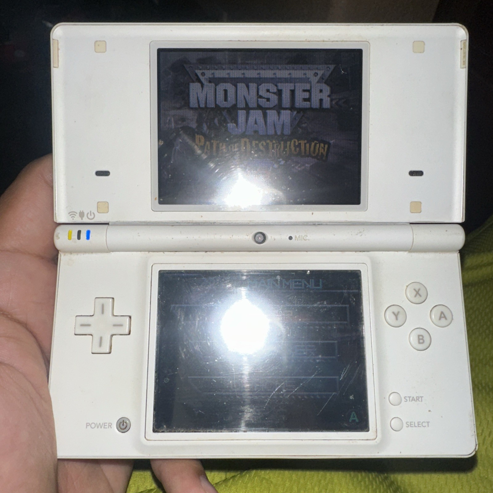 Nintendo DSi Handheld Game Console – White Japanese