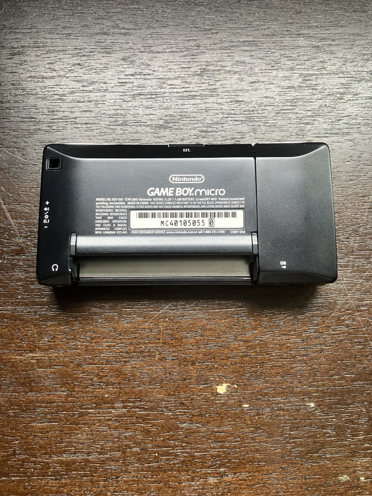 Gameboy Micro – Silver – Near Mint Condition – Tested – w/ Charger and Case