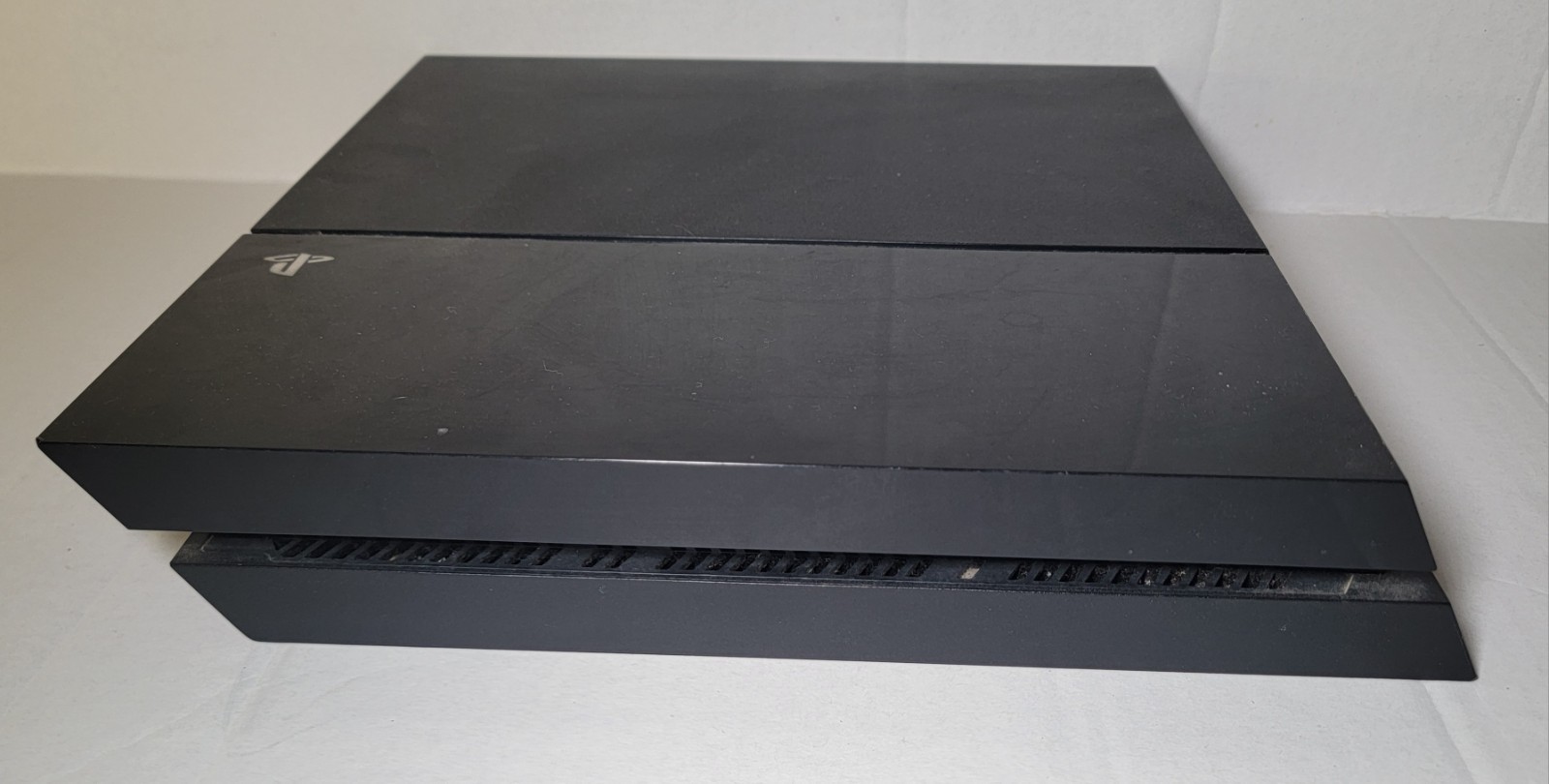PlayStation 4 Console Read Description Powers On CUH-1001A