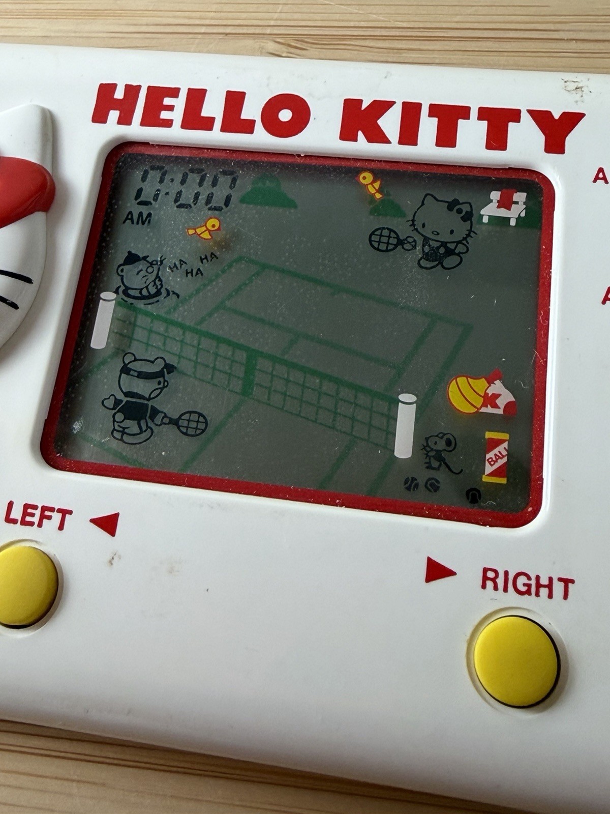LCD HELLO KITTY TENNIS SCHOOL Handheld Console System Tomy 2440 LSI Game Watch