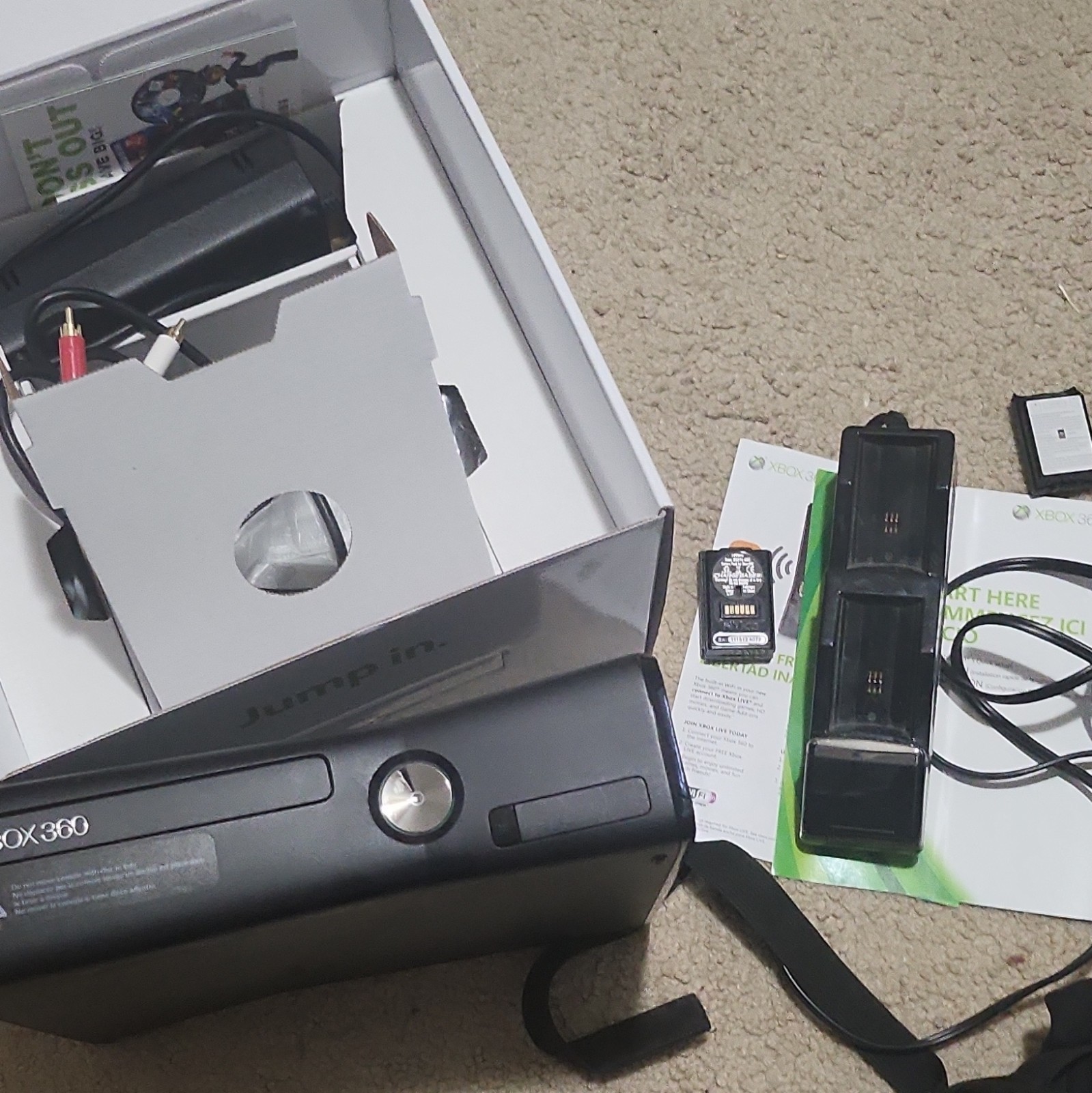 Microsoft Xbox 360 4GB Black Kinect Ready Wi-Fi Console Bundle with Controller
