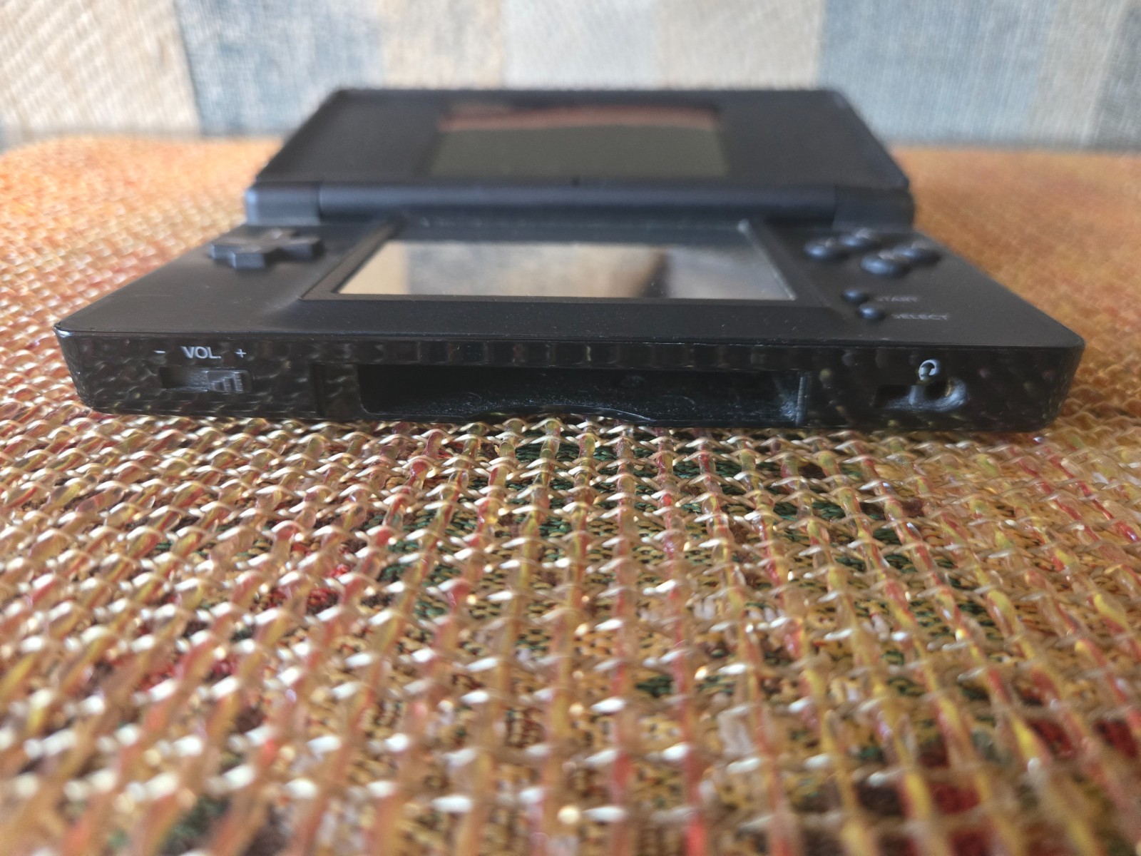 Nintendo DS Lite Console Black With Games, Charger & Stylus TESTED